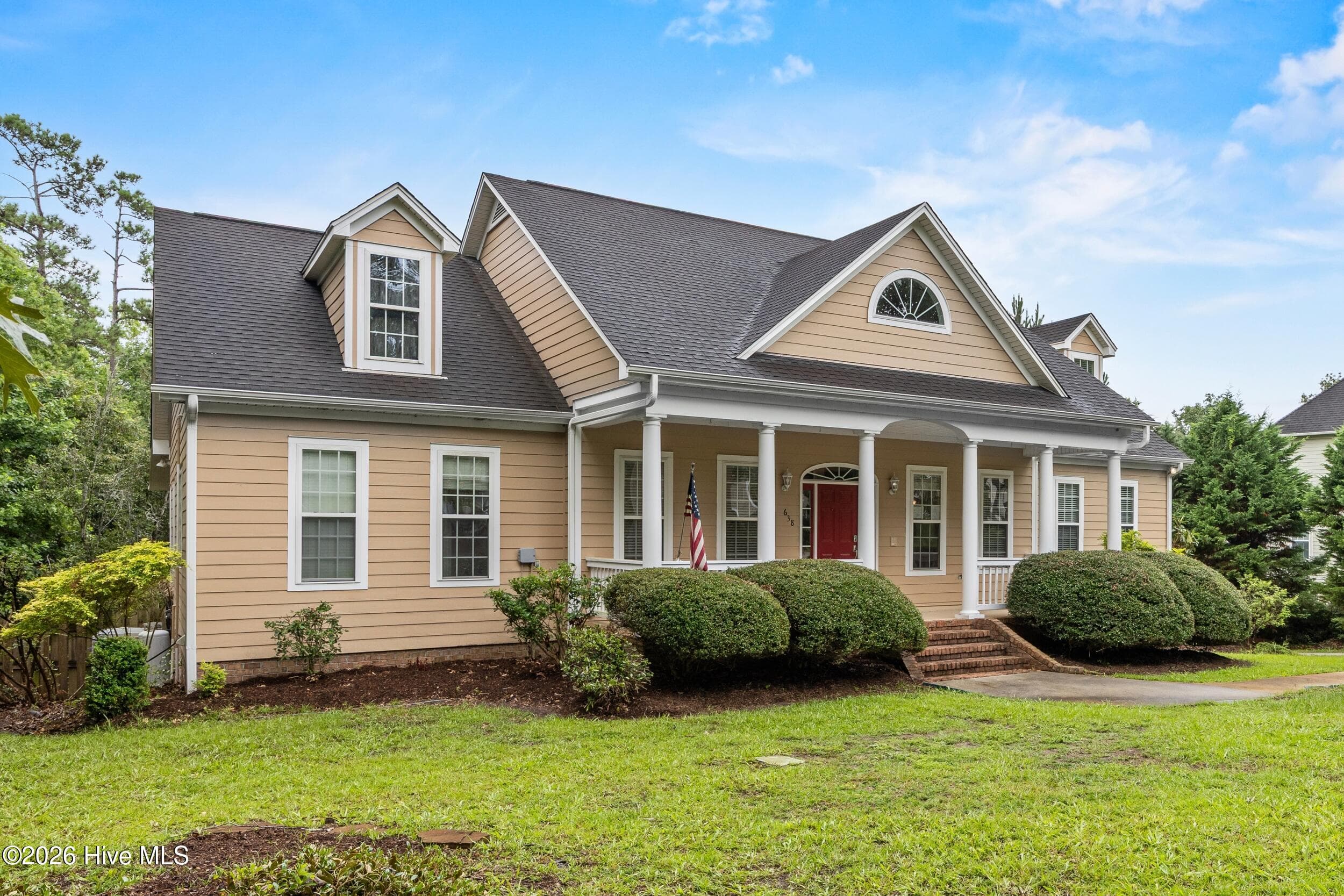 Single Family Residence at 638 Ravenswood Road, Hampstead, NC 28443, photo 2 of 100