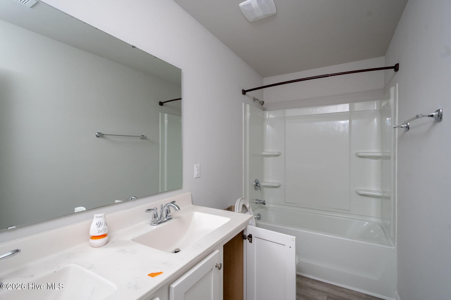 Upstairs Hall Bathroom - 7619 Knightbell Circle, Leland, NC 28451