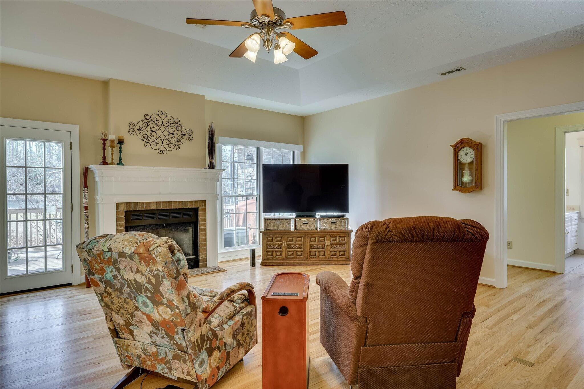Single Family Residence at 124 Magnolia Drive, McCormick, SC 29835, photo 5 of 67