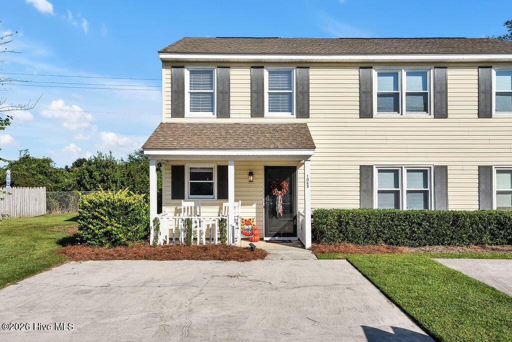 Condominium at 106 Lullwater Drive Unit B, Wilmington, NC 28403, photo 3 of 51