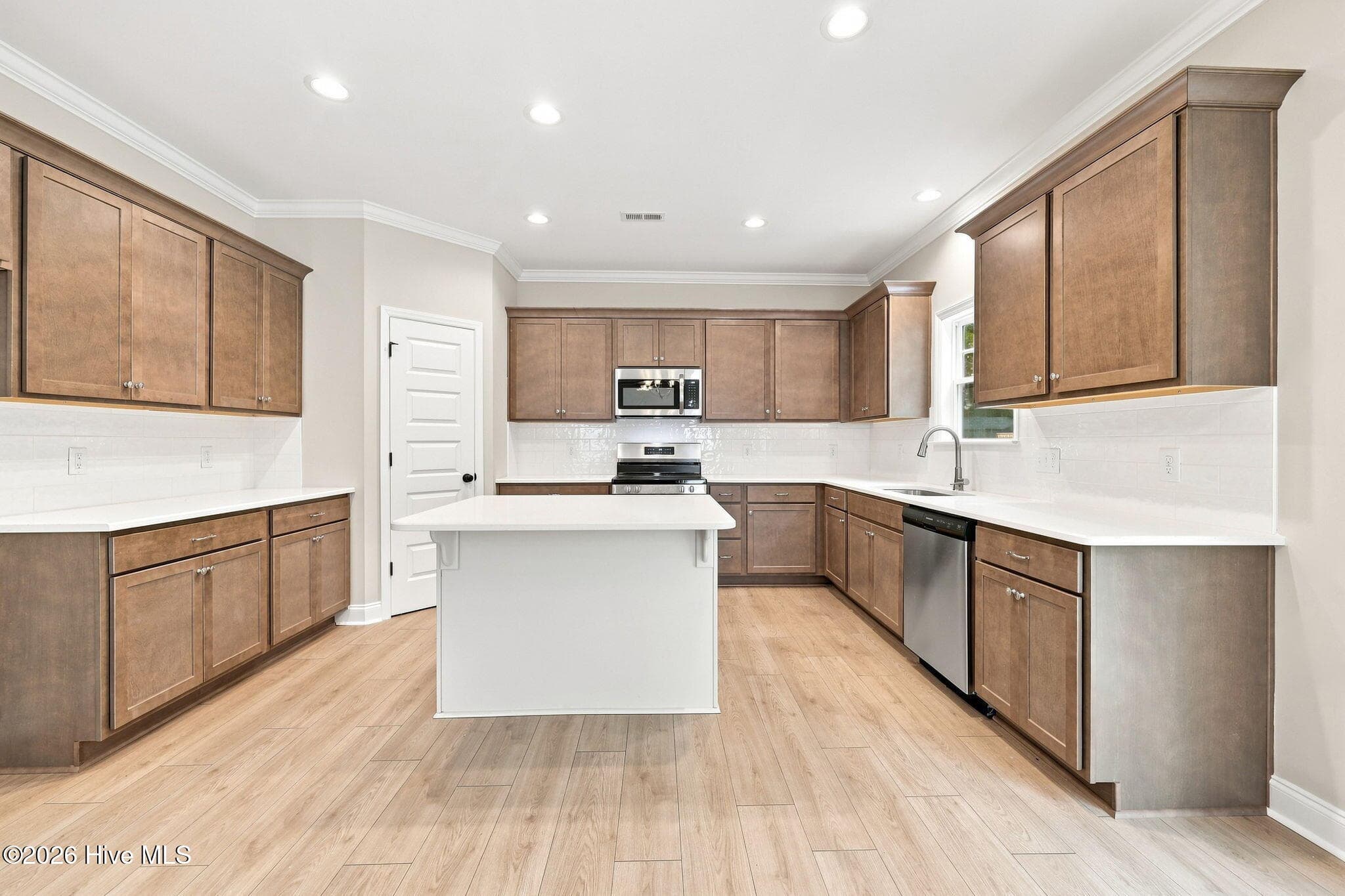 Single Family Residence at 2329 Rhinestone Drive, Winterville, NC 28590, photo 25 of 81