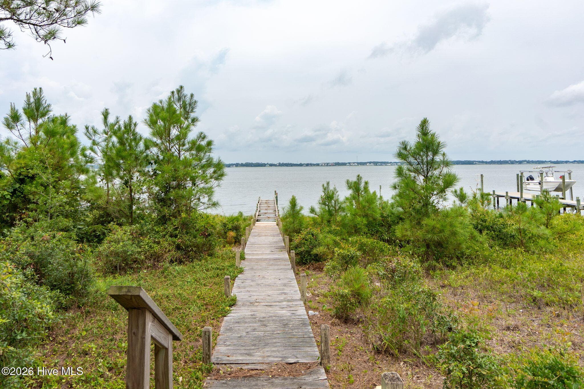 270 Oakleaf Drive, Pine Knoll Shores, NC 28512