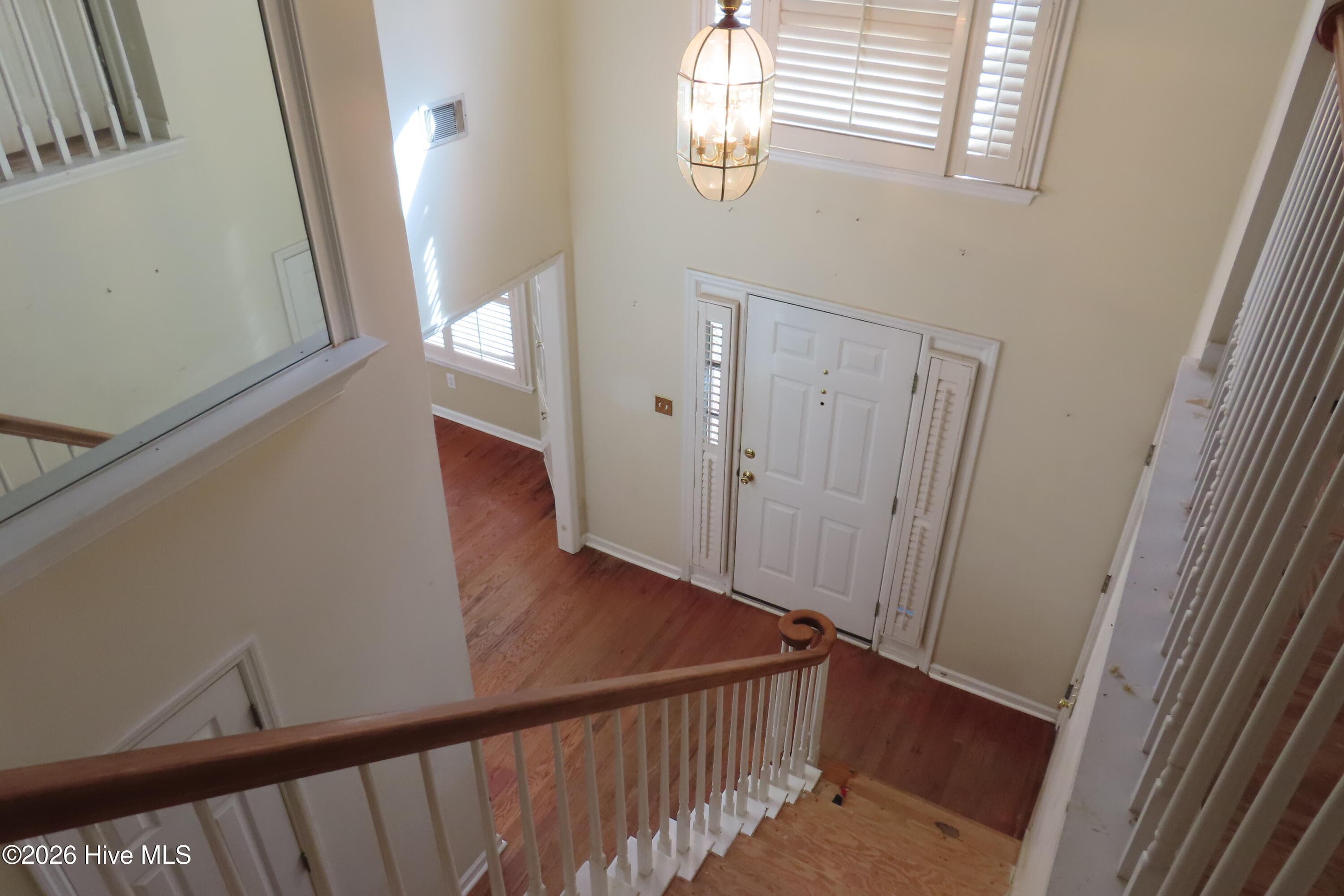 Open foyer, accent mirror - 492 Granite Point, Augusta, GA 30907