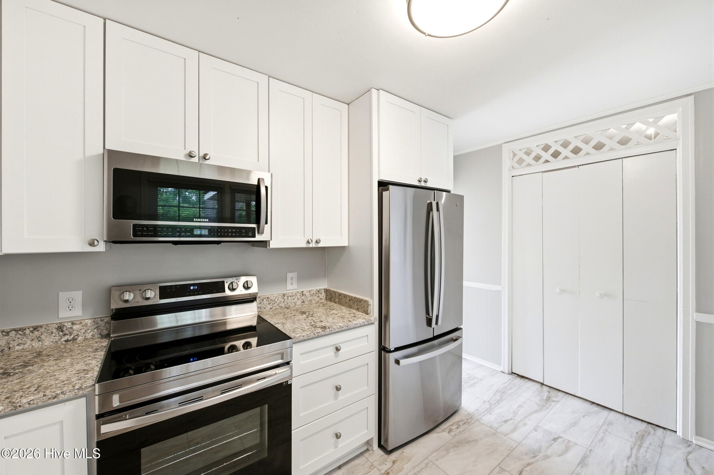 Single Family Residence at 606 Rosemont Avenue, Wilmington, NC 28403, photo 13 of 48