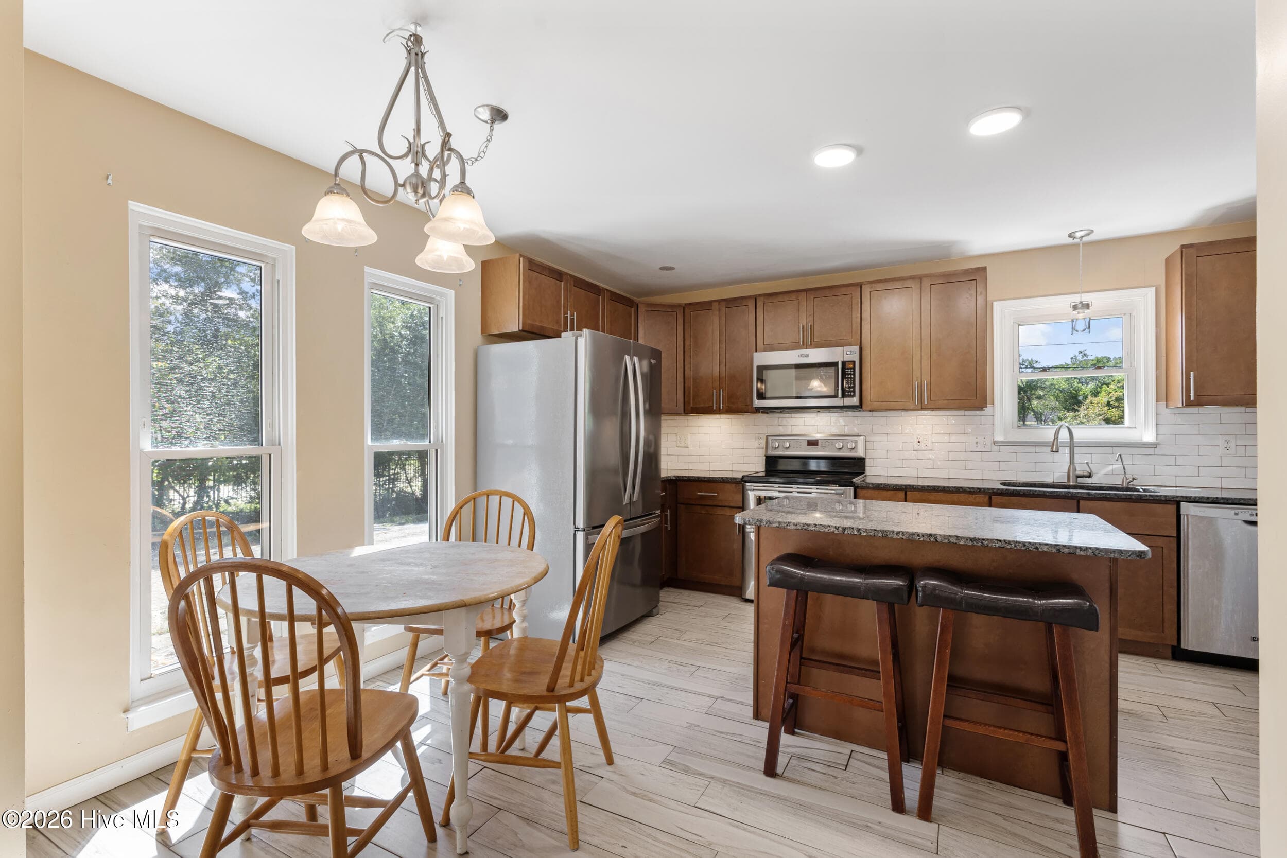 Single Family Residence at 327 Green Meadows Drive, Wilmington, NC 28405, photo 14 of 33