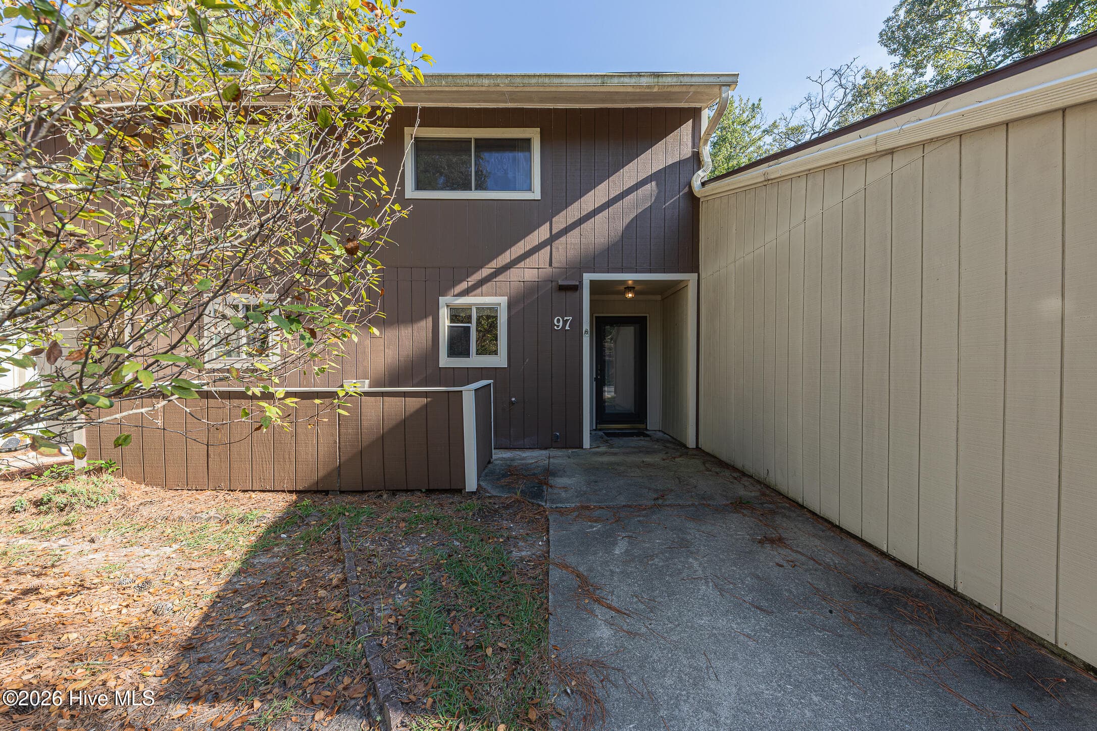 Townhouse at 97 Quarterdeck, New Bern, NC 28562, photo 70 of 71