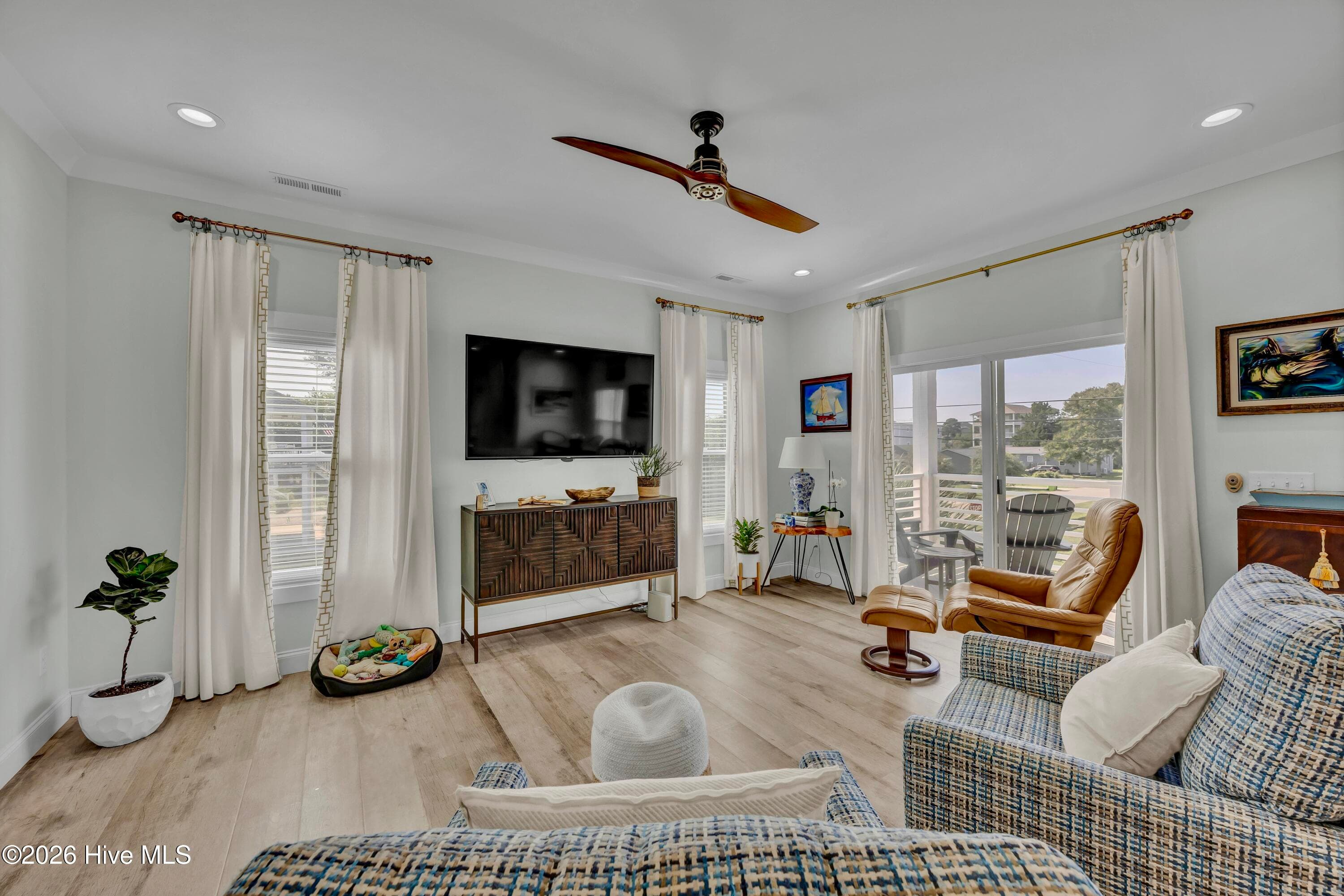 Living Room - 400 Sumter Avenue, Carolina Beach, NC 28428