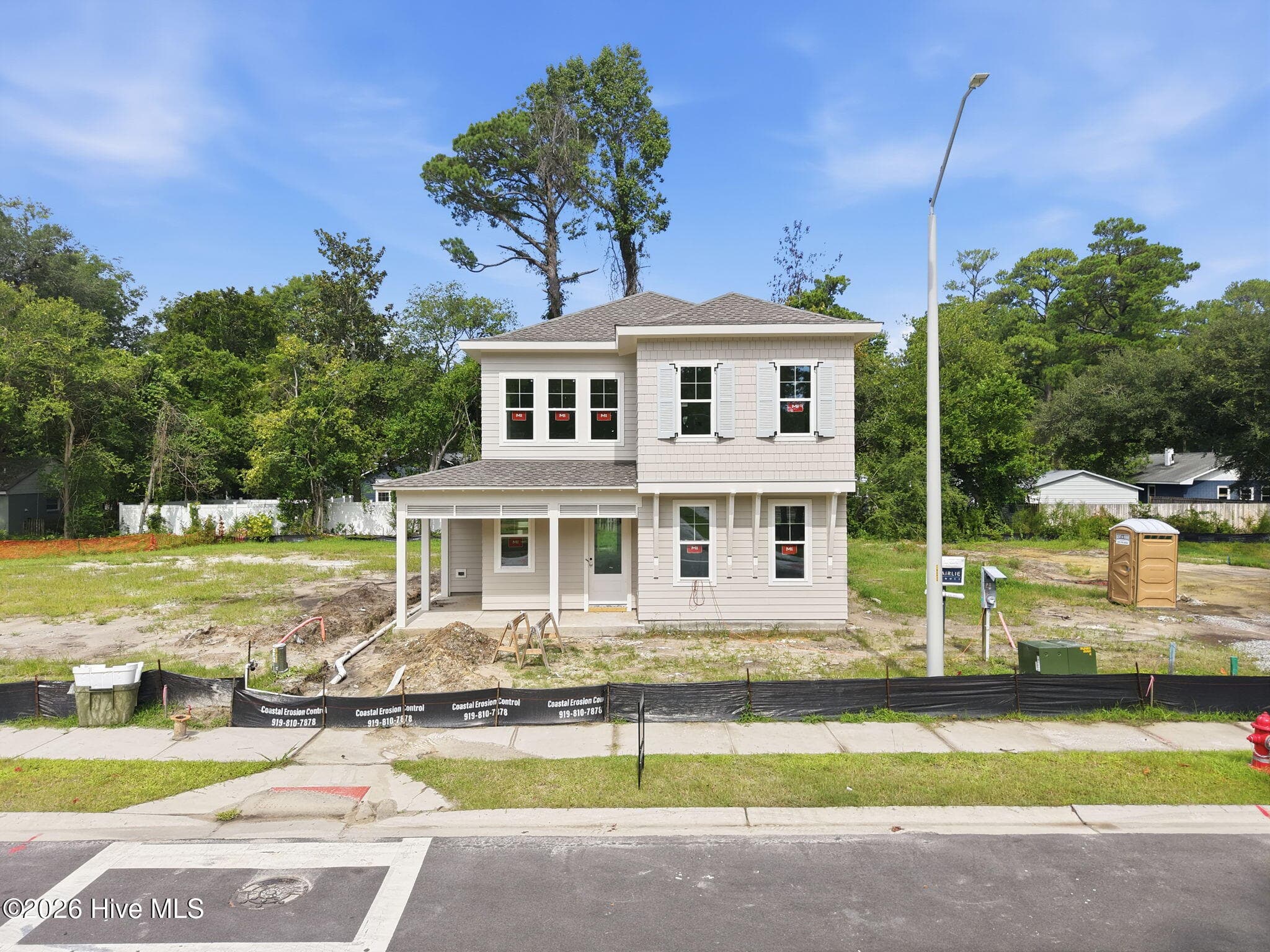 Single Family Residence at 1048 Montclair Drive, Wilmington, NC 28403, photo 9 of 95