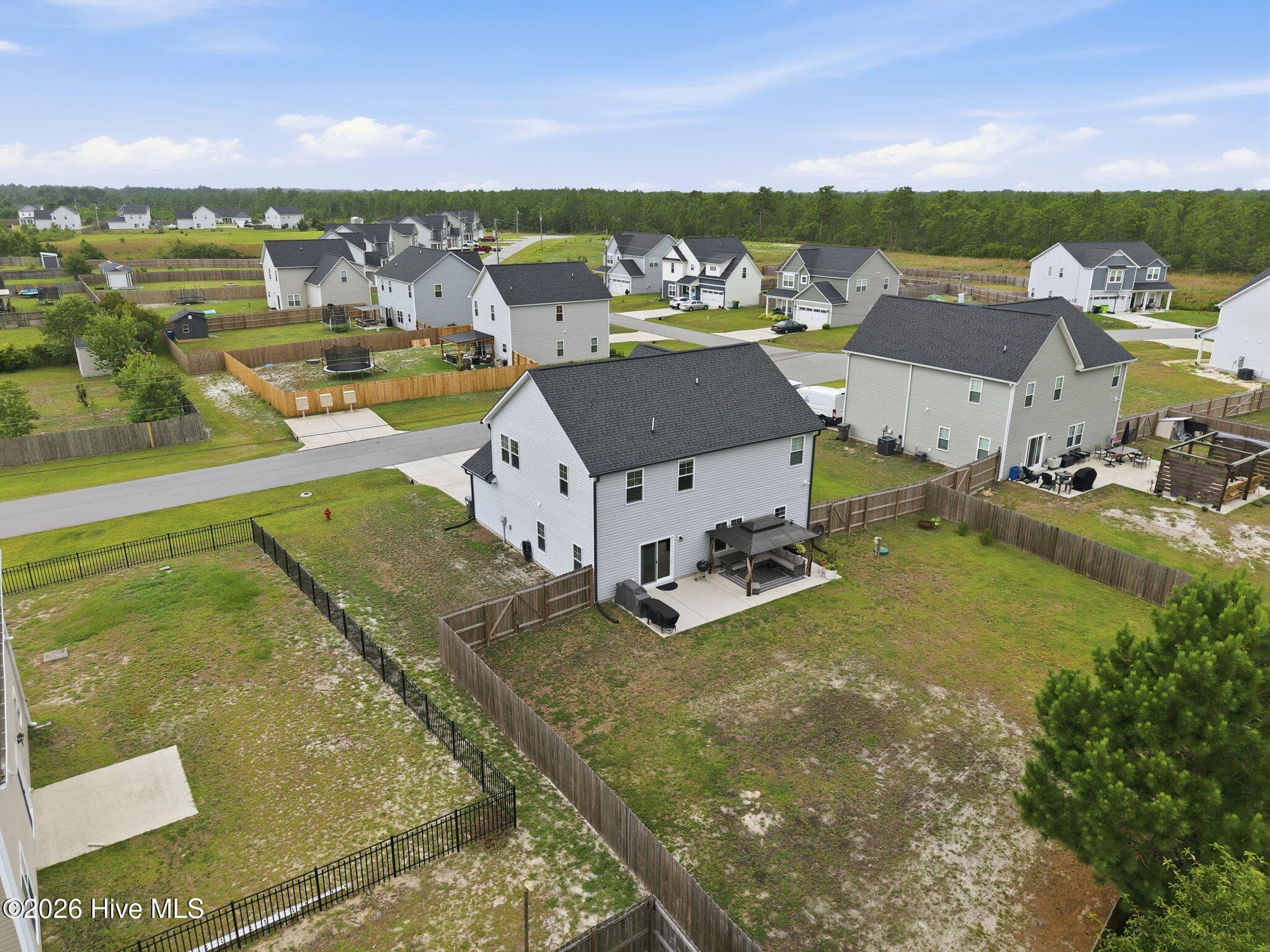 Single Family Residence at 284 E Ivybridge Drive, Hubert, NC 28539, photo 17 of 55