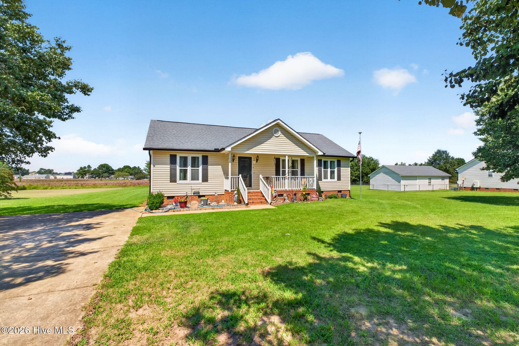 Single Family Residence at 113 Crosswinds Drive, Selma, NC 27576, photo 4 of 51