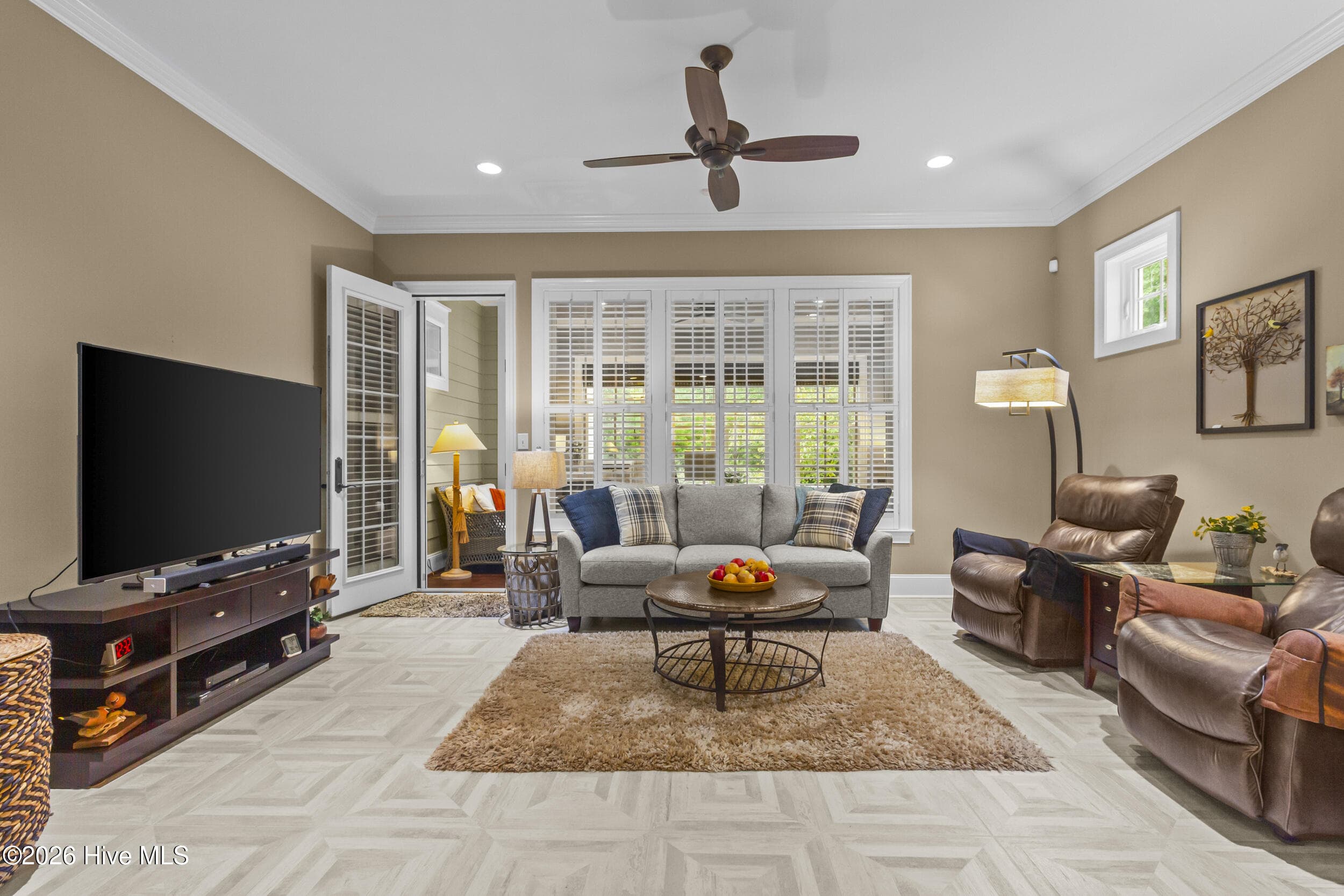 Family Room - 108 Sursee Court, New Bern, NC 28562