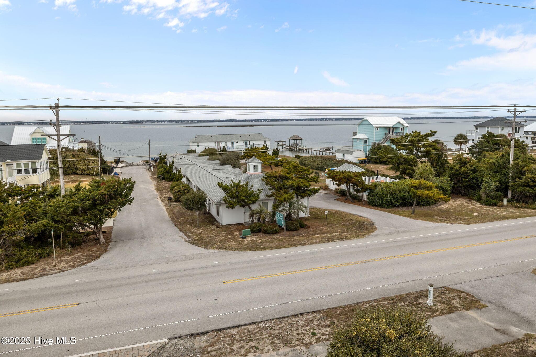 Single Family Residence at 2307 Emerald Drive, Emerald Isle, NC 28594, photo 2 of 2