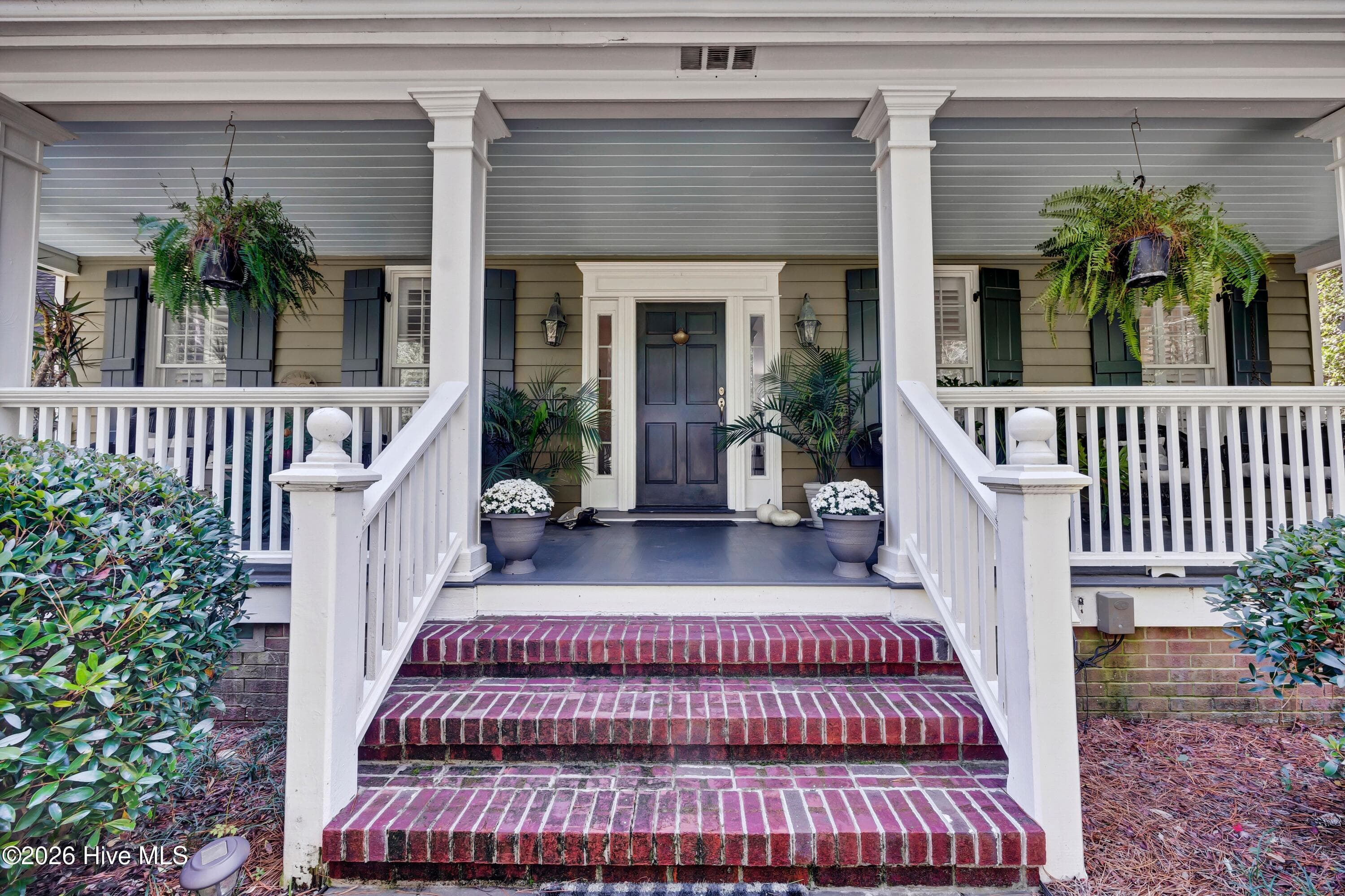 Single Family Residence at 6224 Turtle Hall Drive, Wilmington, NC 28409, photo 5 of 58