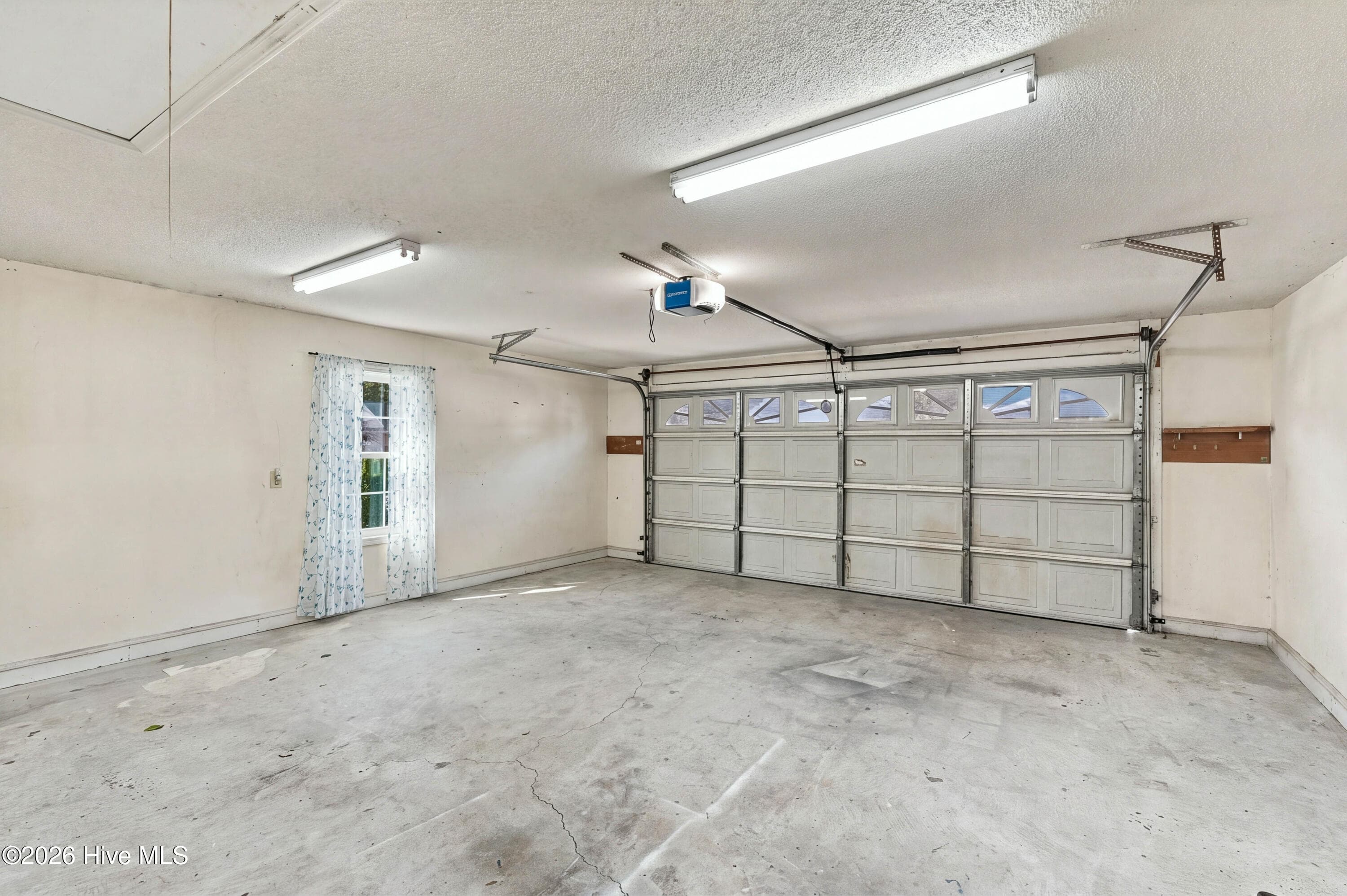 2-Car garage - 507 Sunset Oaks Lane, Sunset Beach, NC 28468