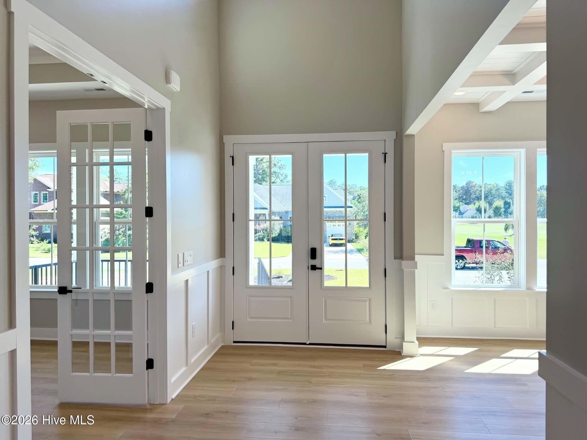 Front entryway. Looking toward front door, office is on left and dining room on right. - 550 Glenburnie Street NW, Calabash, NC 28467