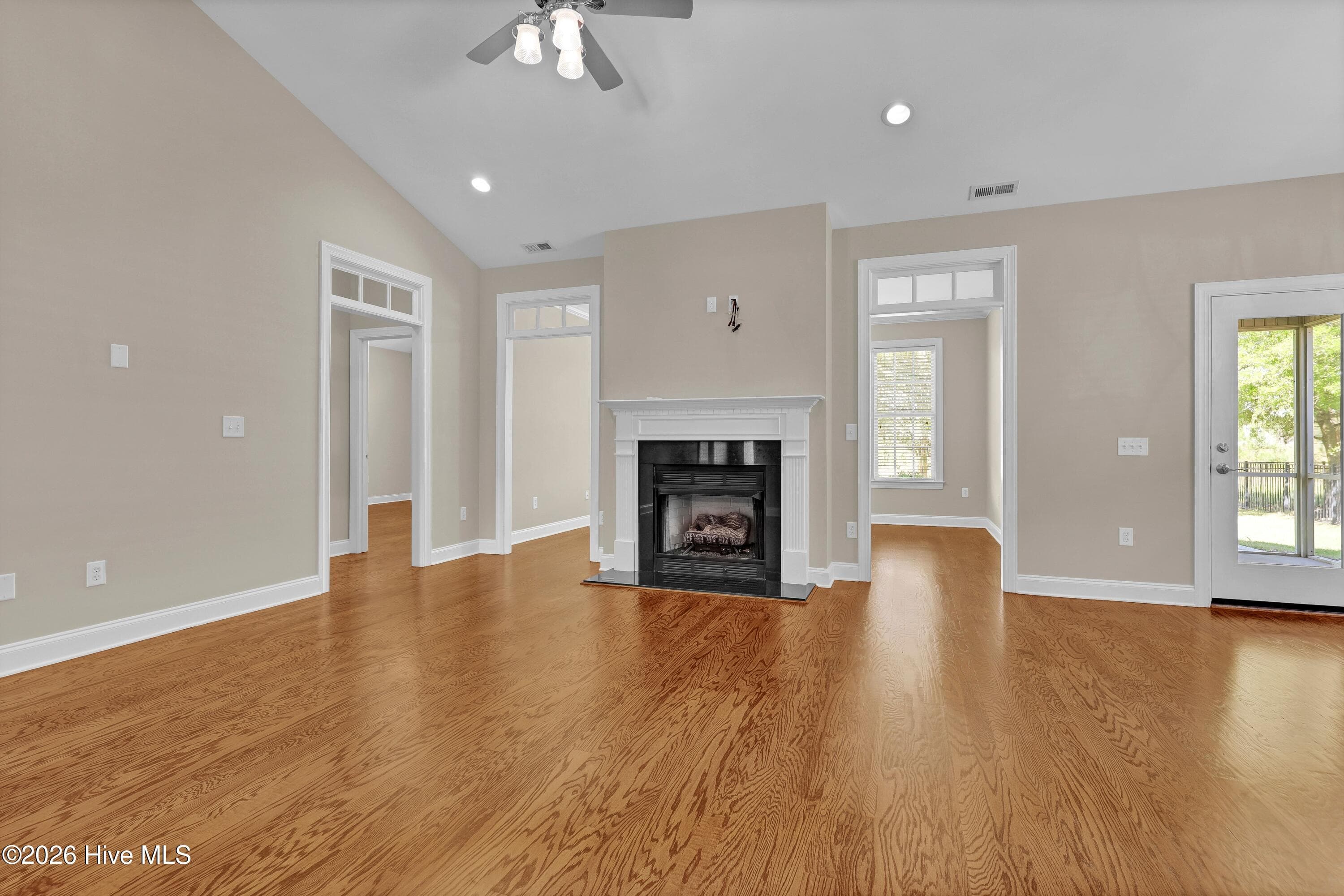 Single Family Residence at 35 Scotlands Court, Hampstead, NC 28443, photo 8 of 64