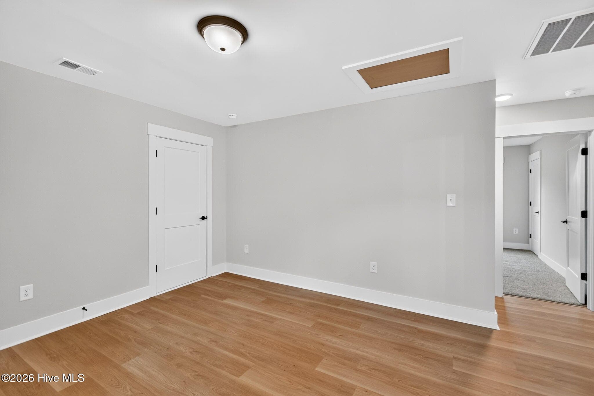 Upstairs Family Room towards the Upstairs Bedroom #2 - 2303 Chestnut Street, Wilmington, NC 28405