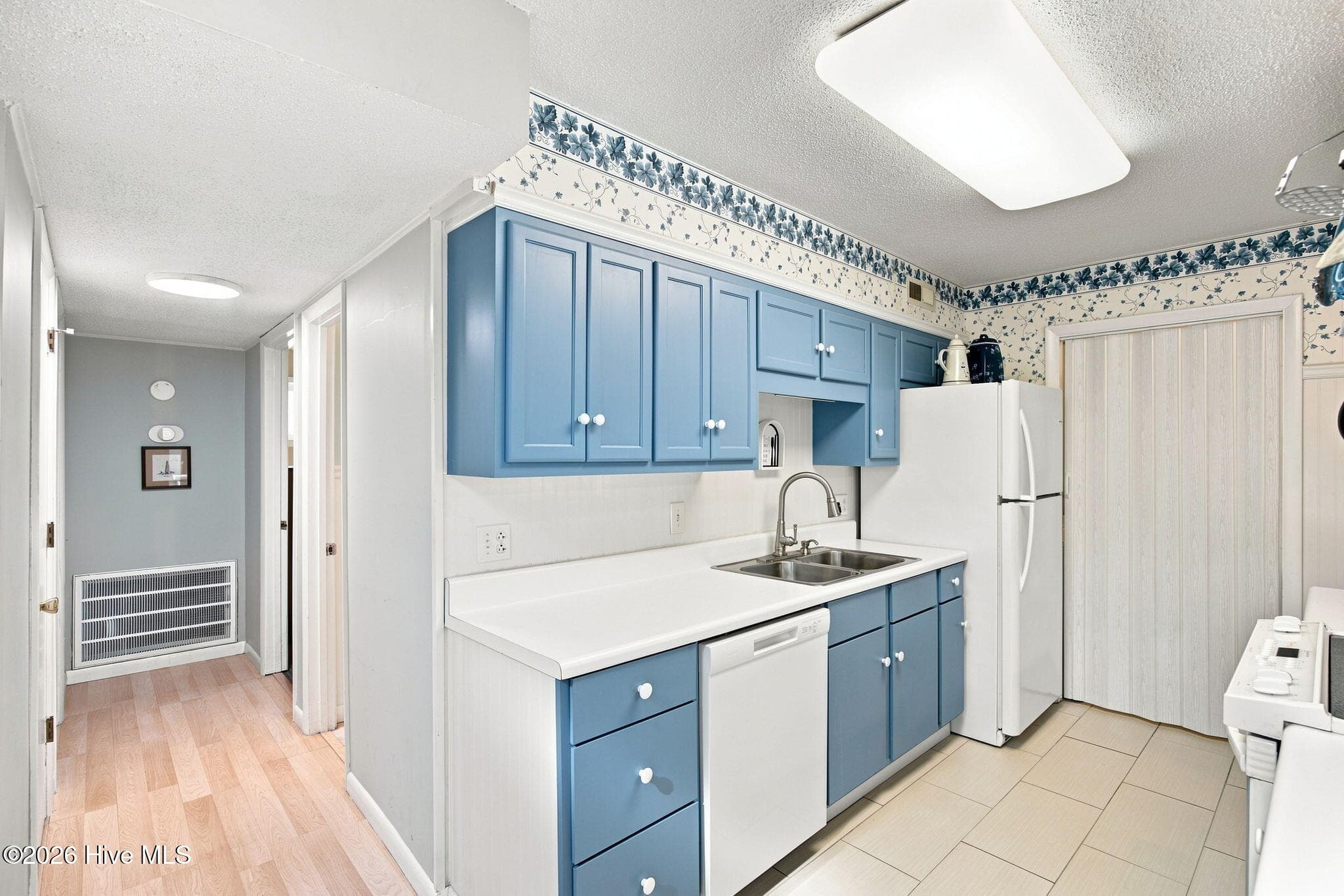 Single Family Residence at 417 Sellers Street, Oak Island, NC 28465, photo 18 of 56