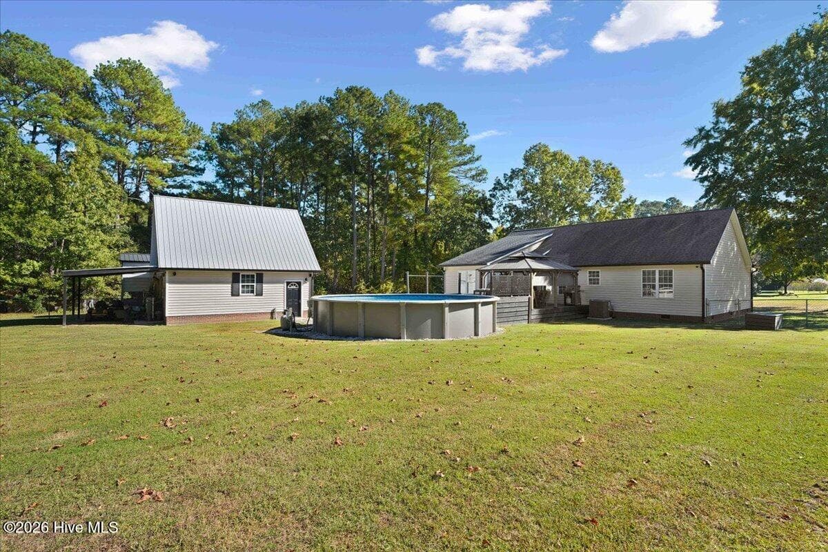 Single Family Residence at 209 Davis Farm Drive, Selma, NC 27576, photo 14 of 36