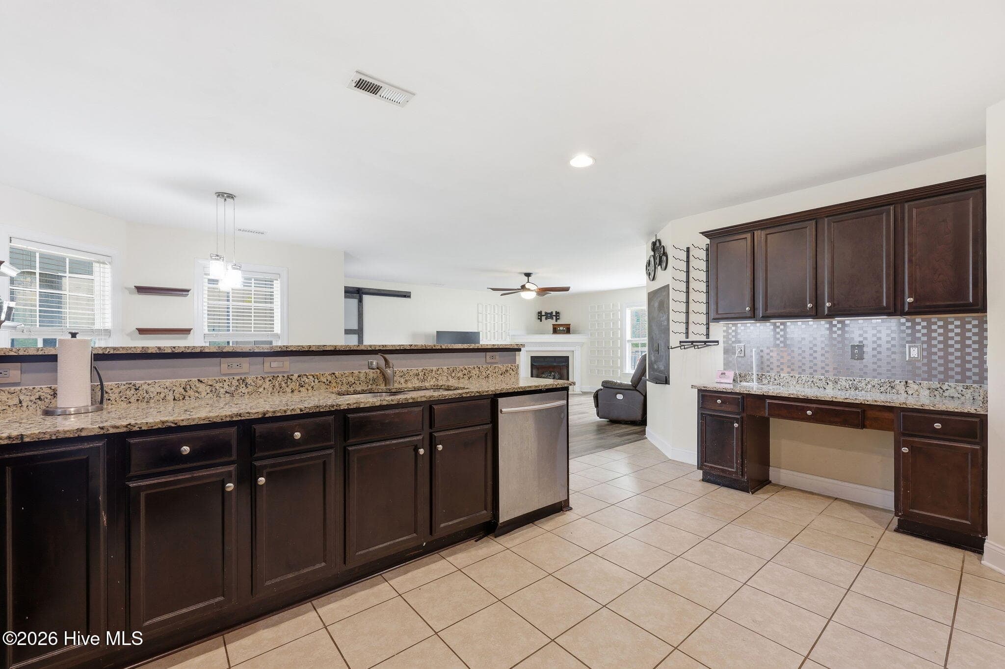 Single Family Residence at 803 Canvas Court, Swansboro, NC 28584, photo 11 of 102