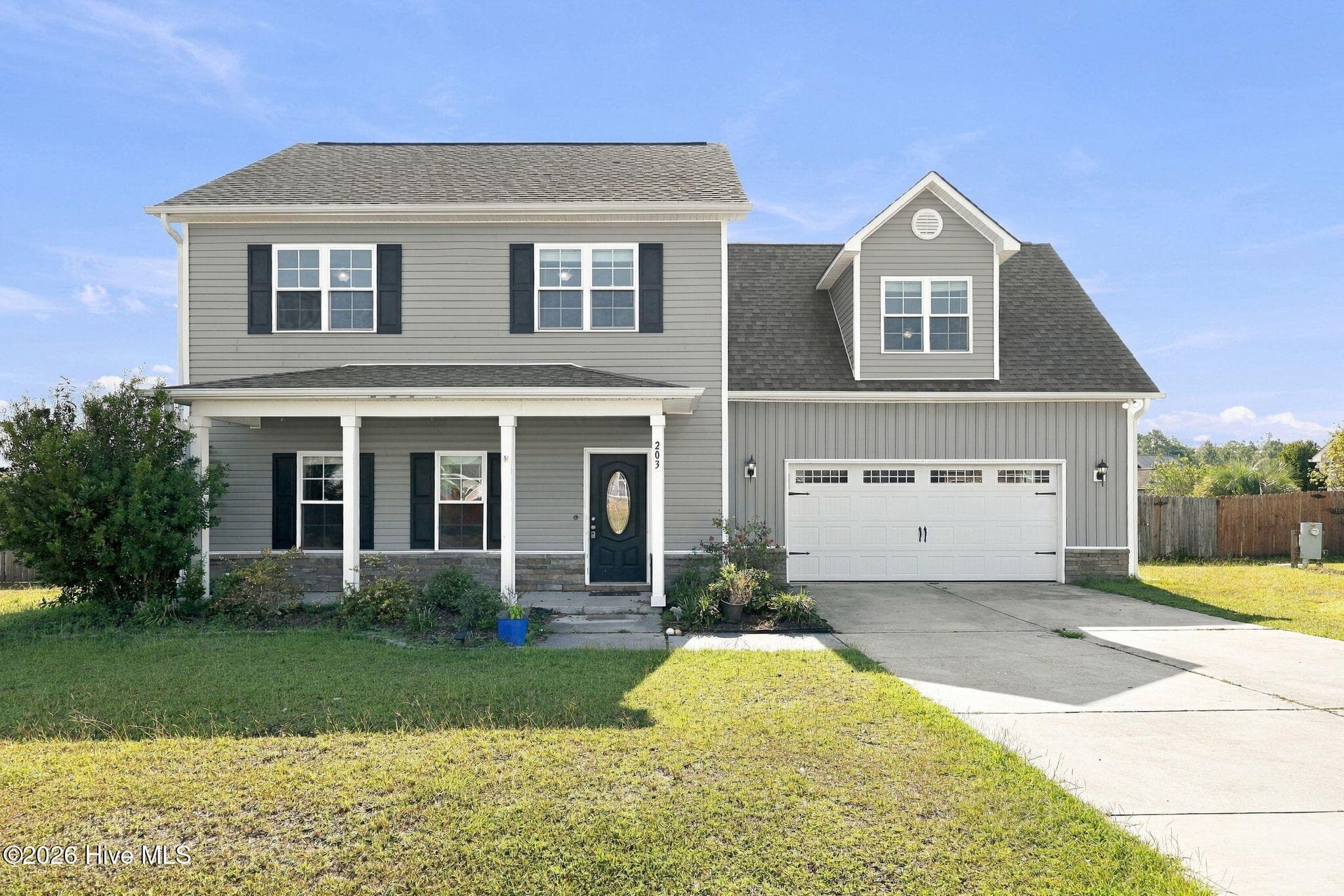 203 Chestwood Drive, Hubert, NC 28539