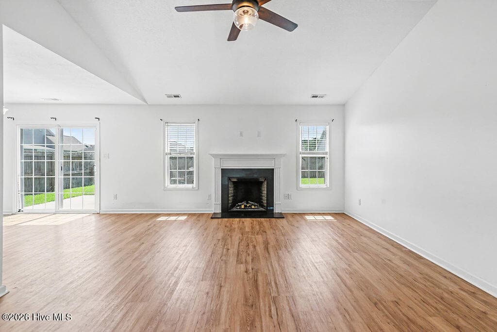 Single Family Residence at 837 Dynasty Drive, Jacksonville, NC 28546, photo 7 of 23