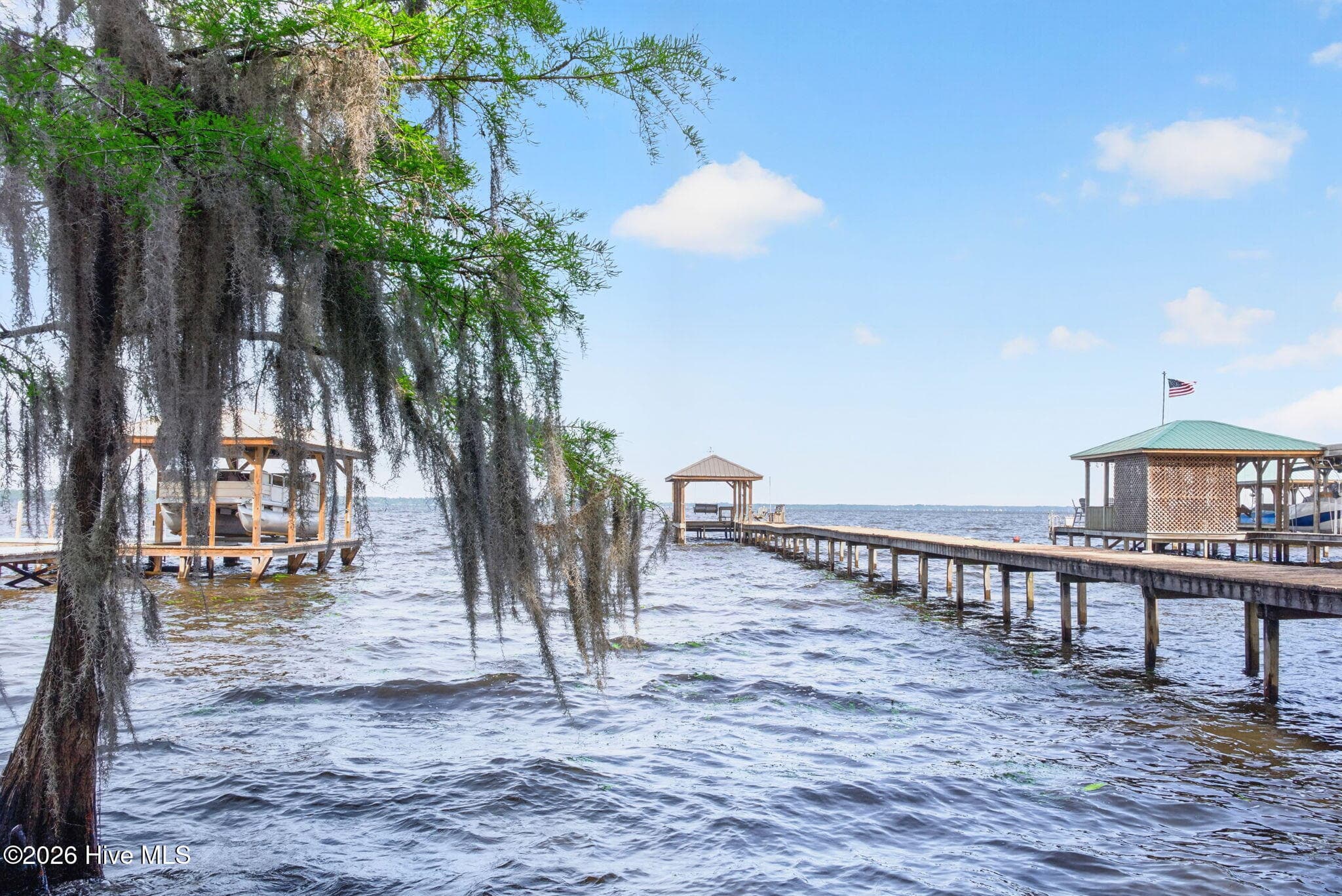 Single Family Residence at 2910 Canal Cove Road, Lake Waccamaw, NC 28450, photo 18 of 50