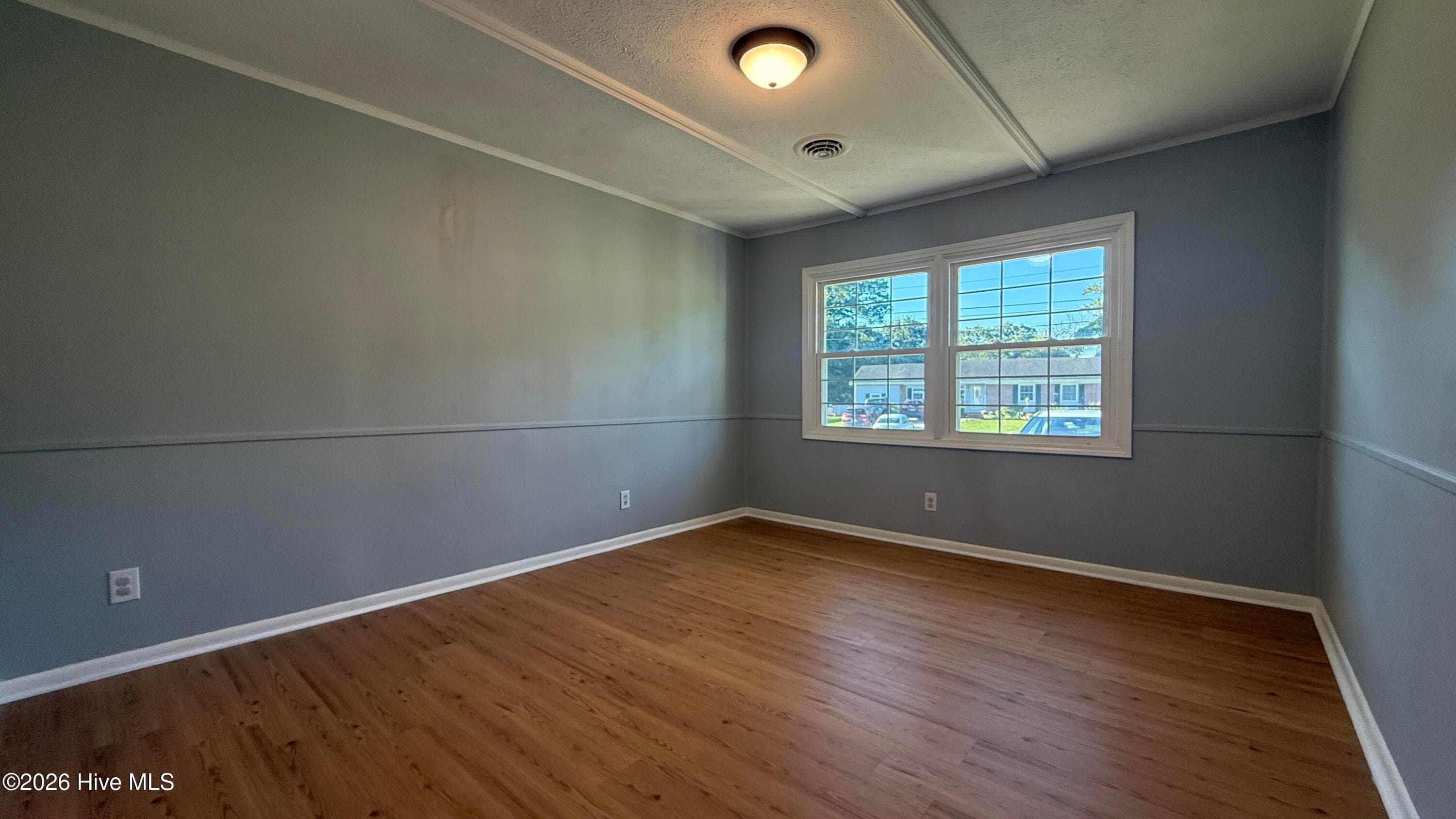 Single Family Residence at 105 Yorkshire Drive, Jacksonville, NC 28546, photo 2 of 2