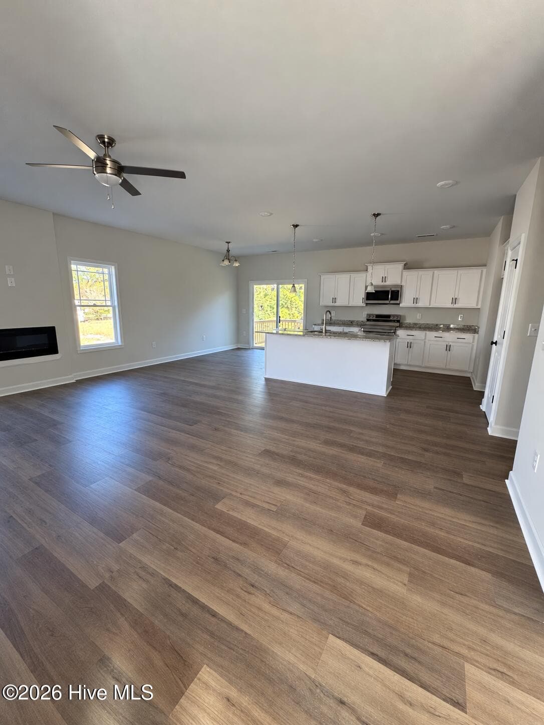 Single Family Residence at 17-2 Crown Point Road, Hubert, NC 28539, photo 2 of 7