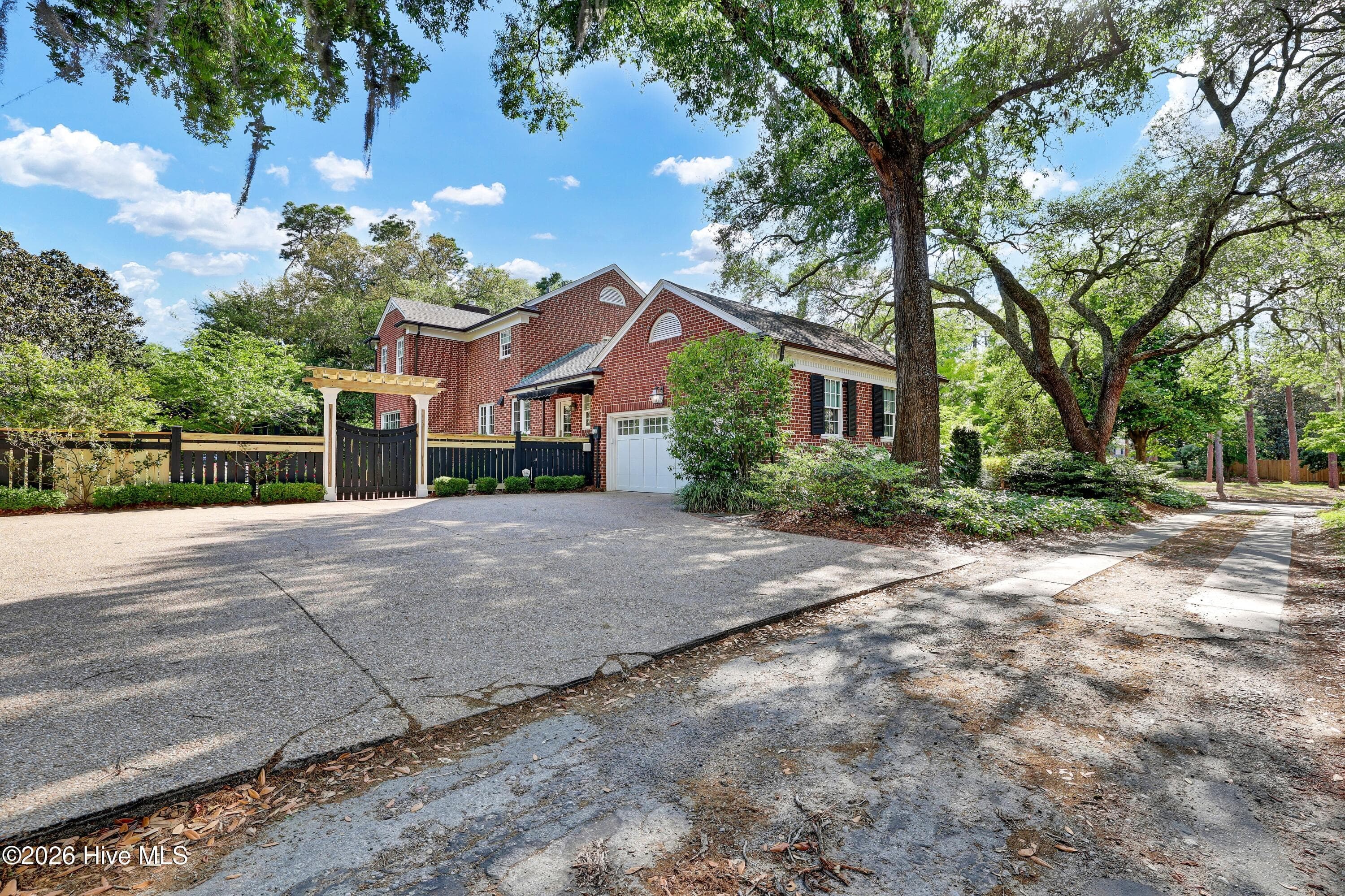 Single Family Residence at 1411 Live Oak Parkway, Wilmington, NC 28403, photo 46 of 63