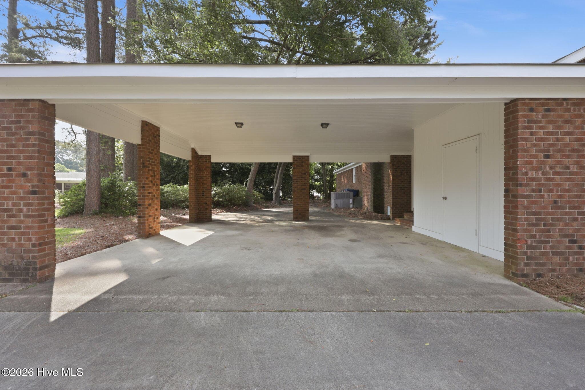 Single Family Residence at 1205 W Highland Avenue, Kinston, NC 28501, photo 10 of 48