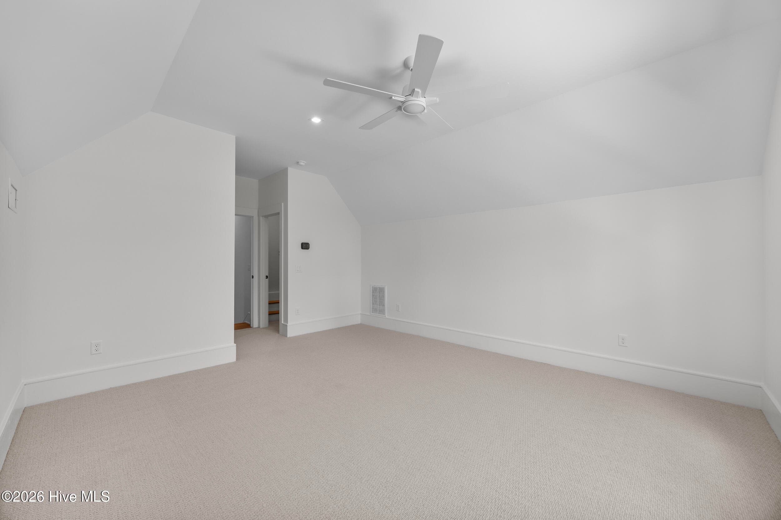 Bonus room with full bathroom - 1552 Riverview Terrace, Wilmington, NC 28401