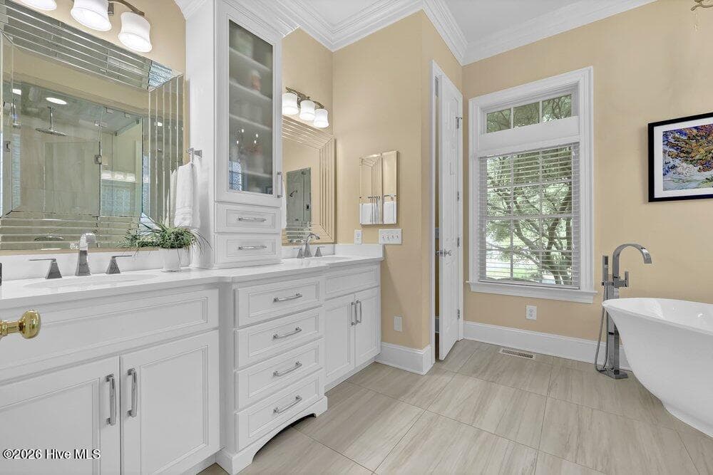 Single Family Residence at 2213 Fox Hunt Lane, Wilmington, NC 28405, photo 29 of 79