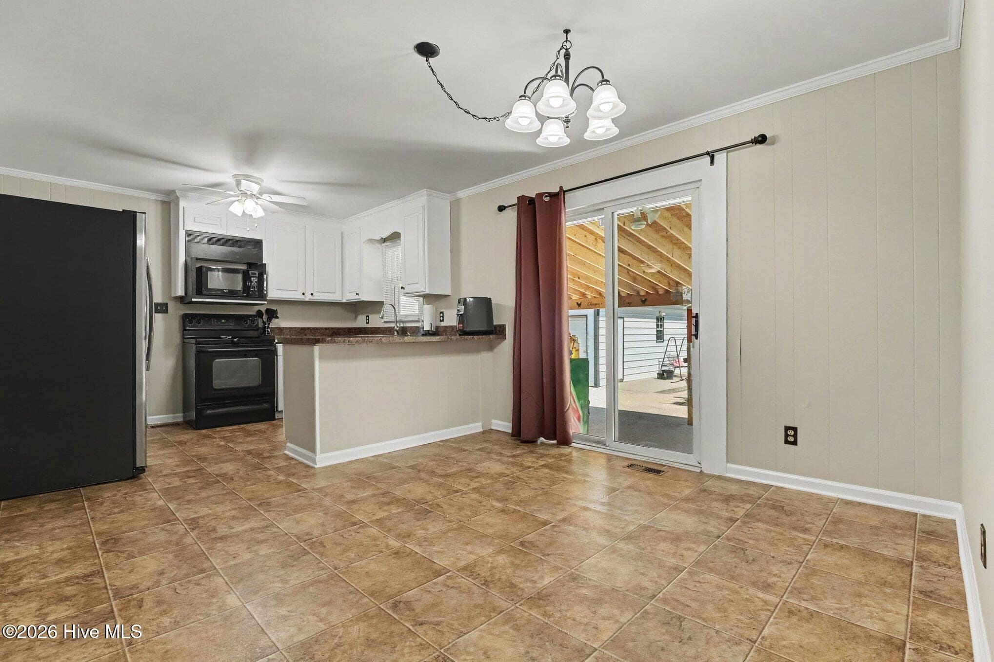 Single Family Residence at 200 Paceville Road, Selma, NC 27576, photo 5 of 22
