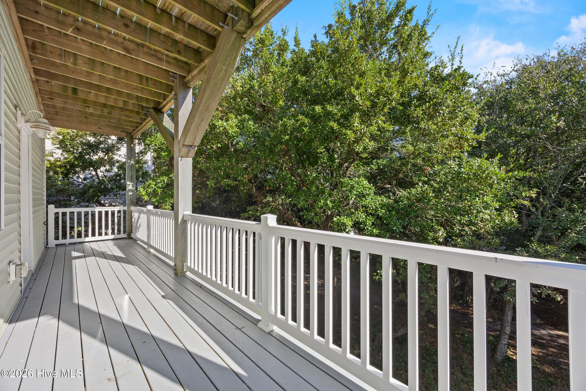 Single Family Residence at 122 Atkinson Road, Surf City, NC 28445, photo 25 of 90