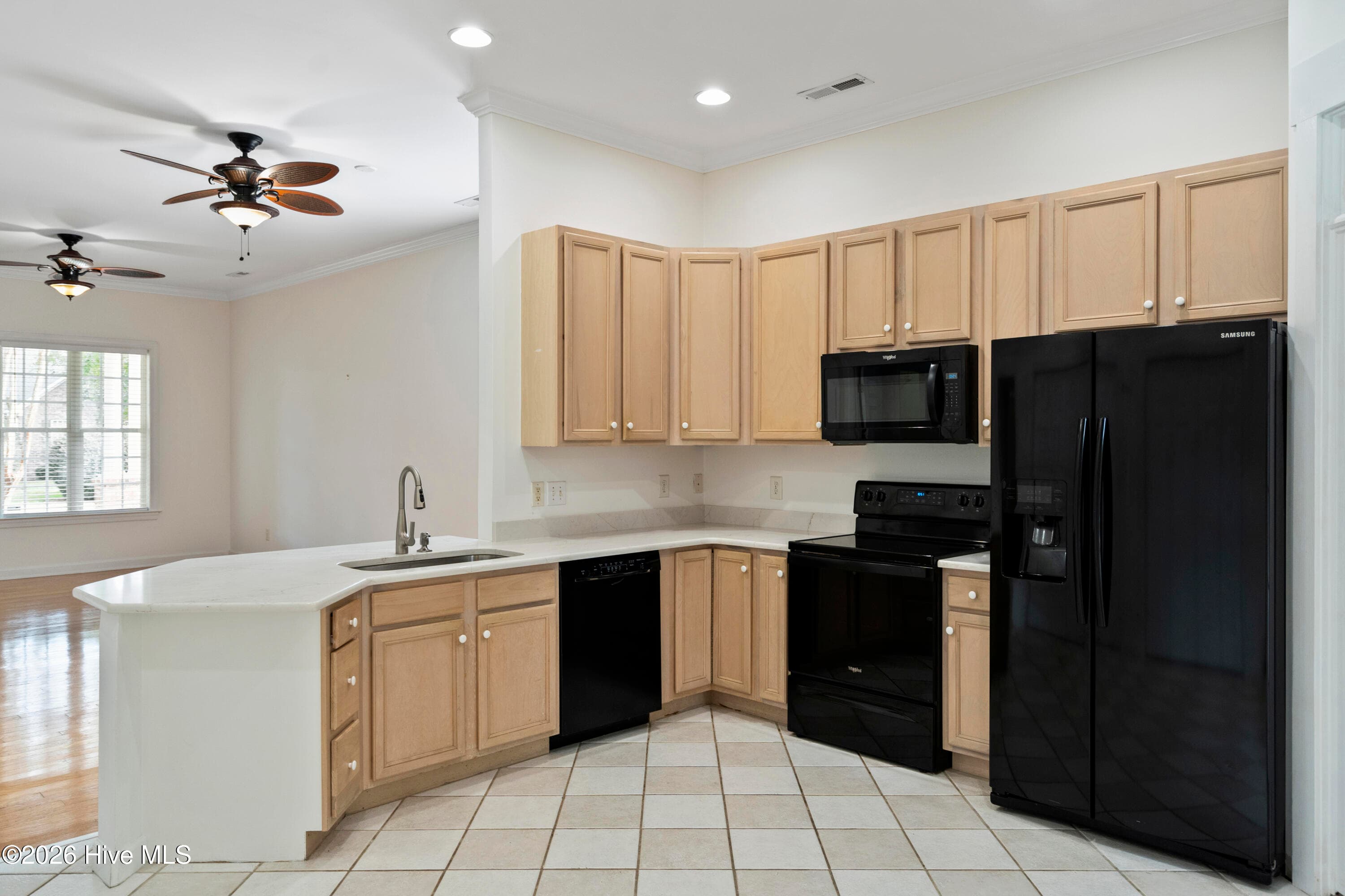 Single Family Residence at 4902 Dewars Circle, Wilmington, NC 28409, photo 11 of 52