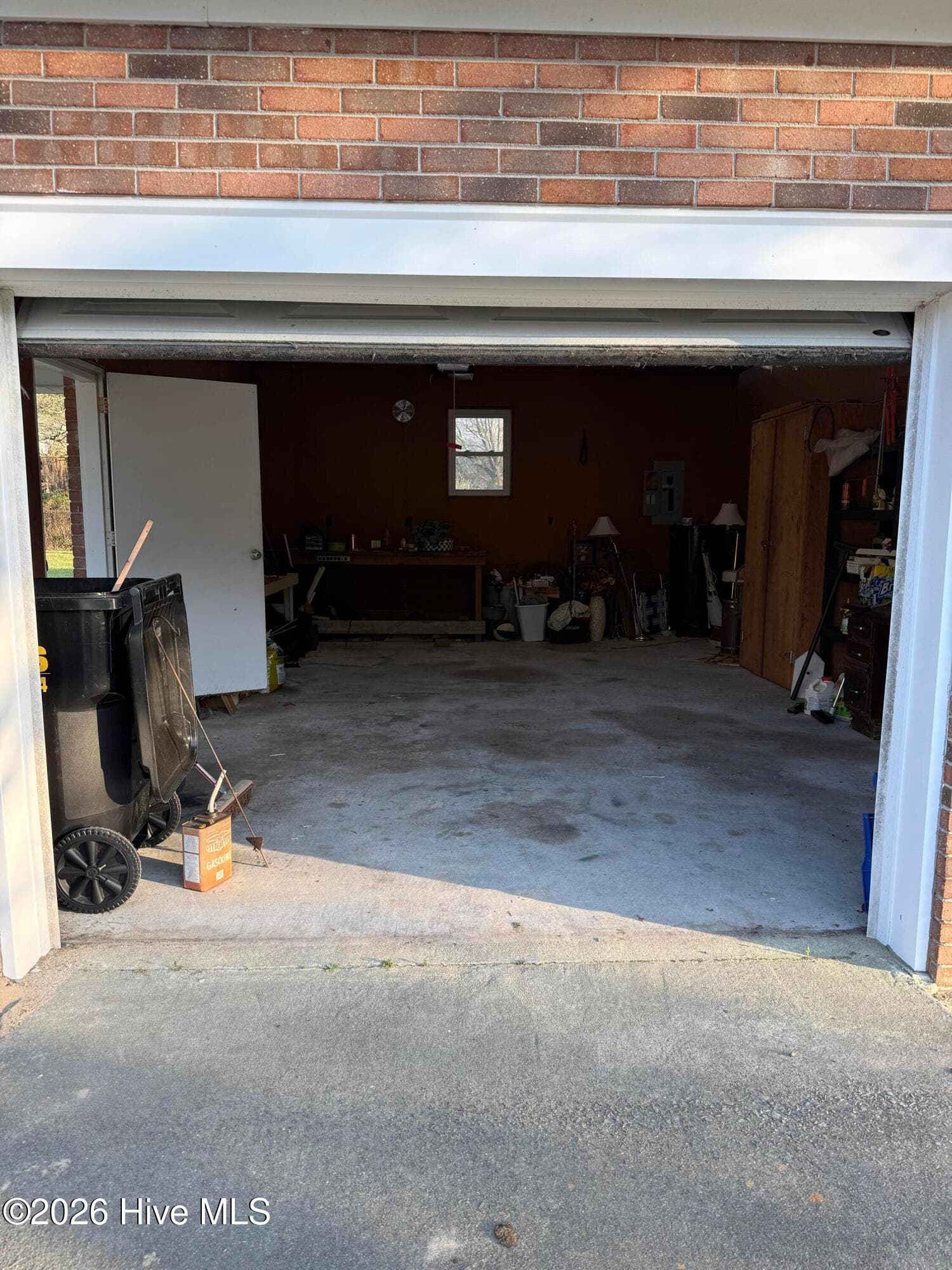 1 Car Garage - 2992 Cherry Lane, Kinston, NC 28504