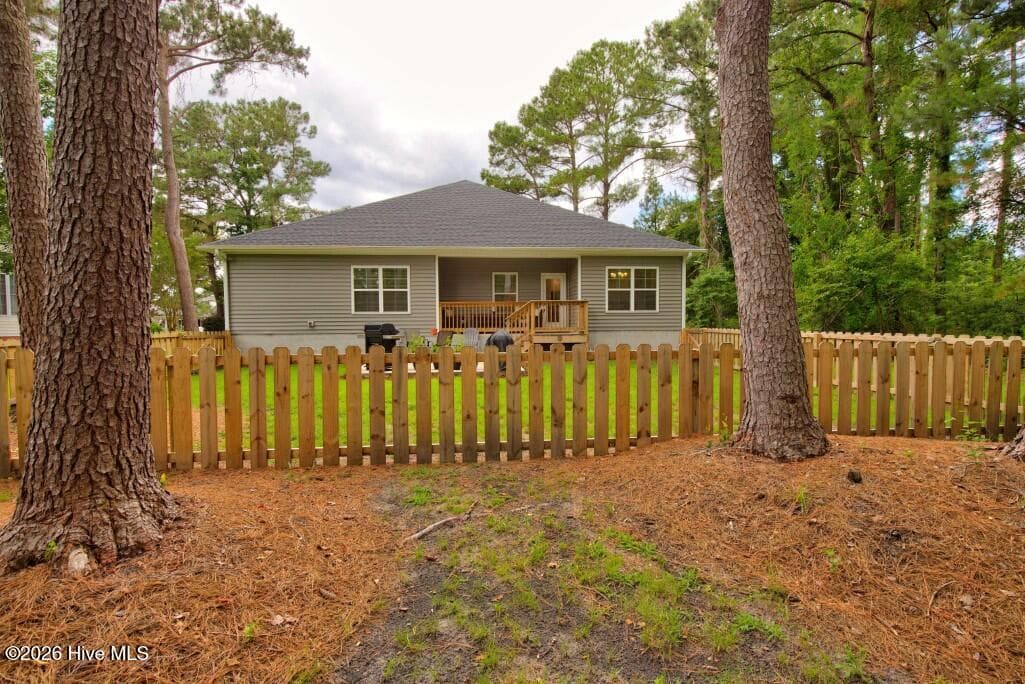 Single Family Residence at 1109 Coral Reef Drive, New Bern, NC 28560, photo 30 of 39