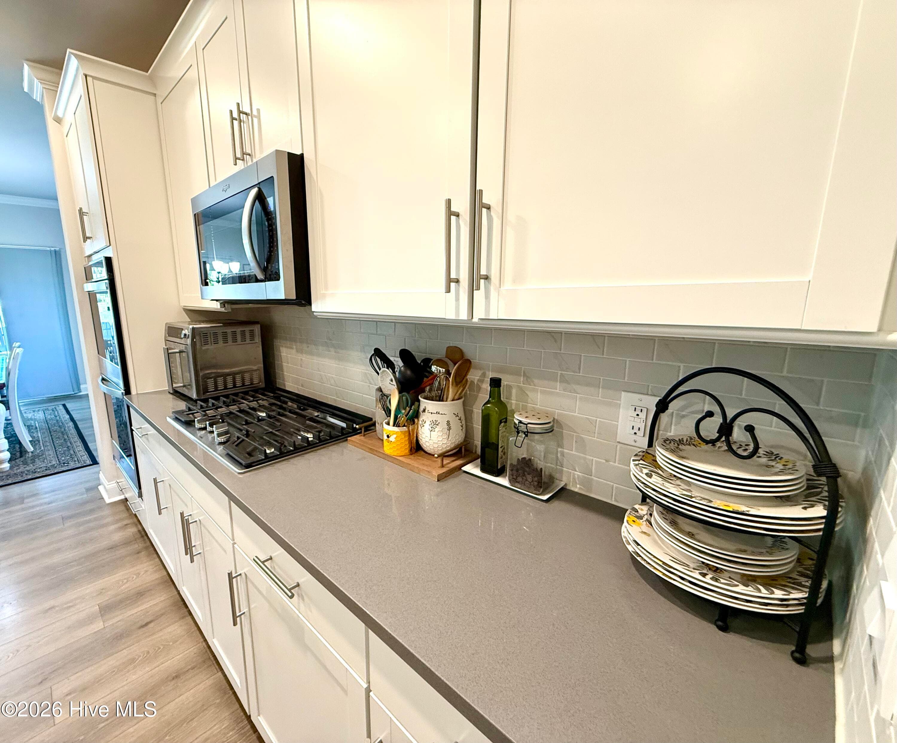 counter space - 5010 Spring Green Pass, New Bern, NC 28562