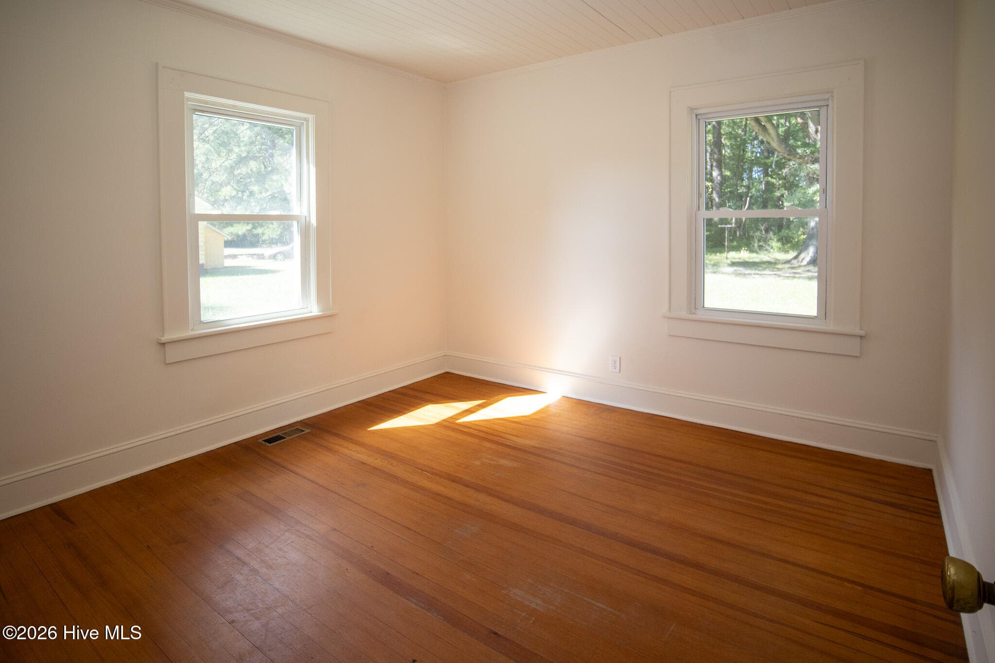 Bed 1 (1) - 8734 Carolina 48, Whitakers, NC 27891