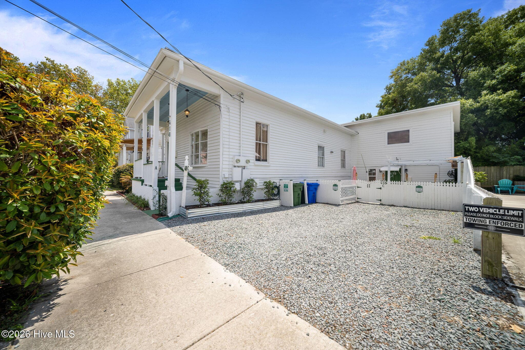 Triplex at 418 Campbell Street, Wilmington, NC 28401, photo 3 of 59