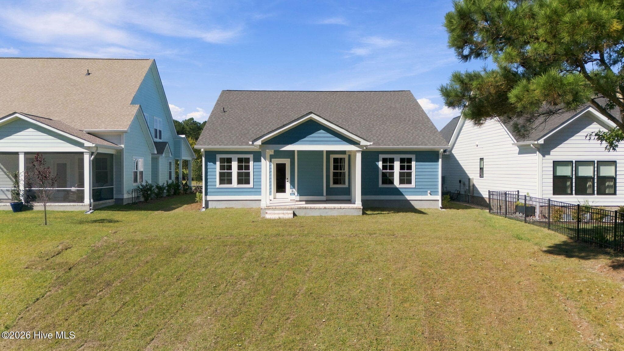Single Family Residence at 4058 Reunion Pointe Lane, New Bern, NC 28562, photo 16 of 62