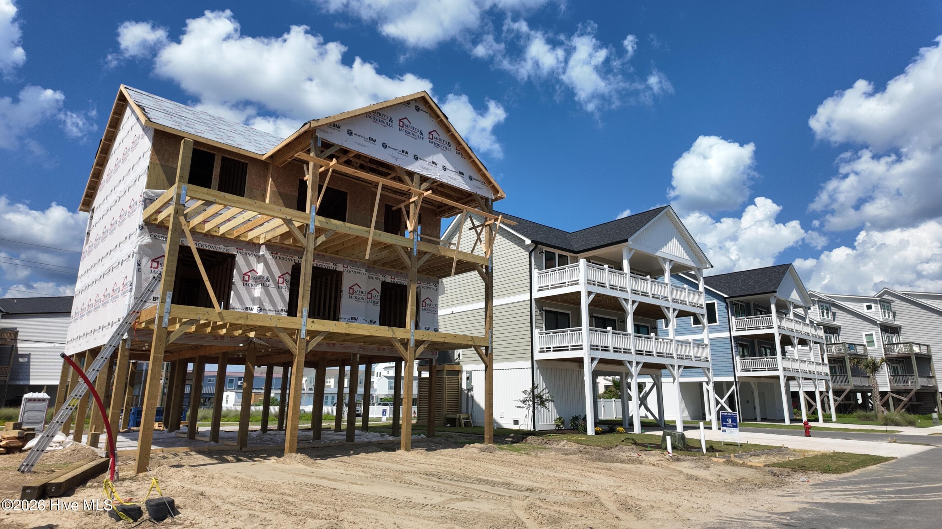 Single Family Residence at 735 Dune Ridge Court, Surf City, NC 28445, photo 14 of 37