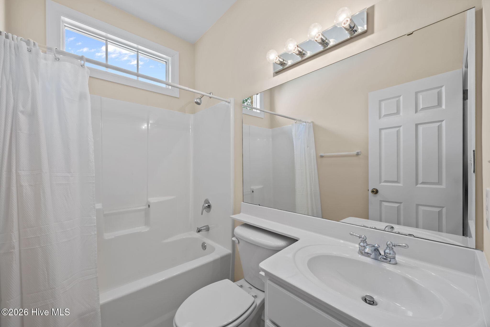Single Family Residence at 3008 Olde Towne Place, New Bern, NC 28562, photo 45 of 56