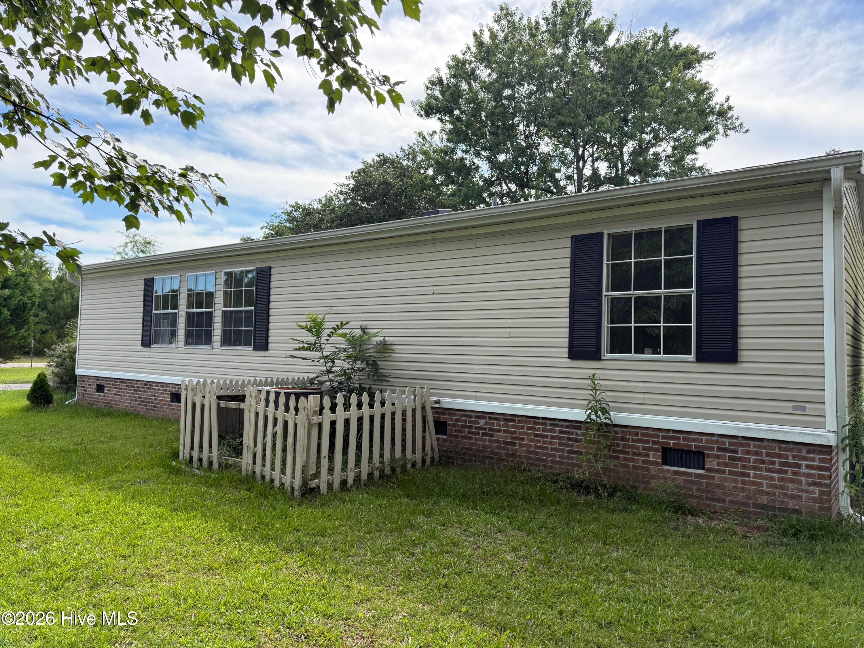 Manufactured Home at 907 Kontiki Court, Hampstead, NC 28443, photo 14 of 14