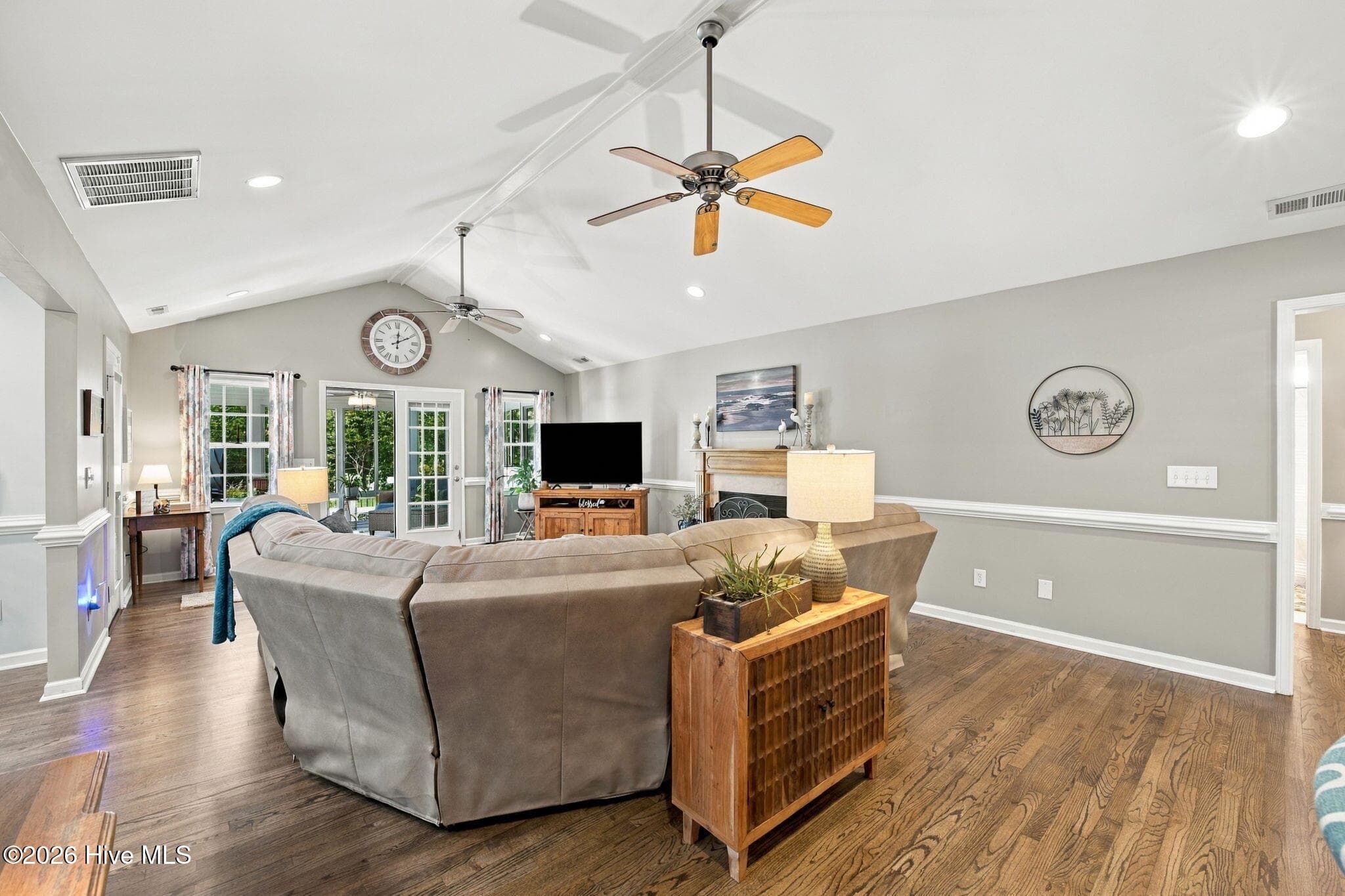 Single Family Residence at 100 Fern Court, New Bern, NC 28562, photo 13 of 53