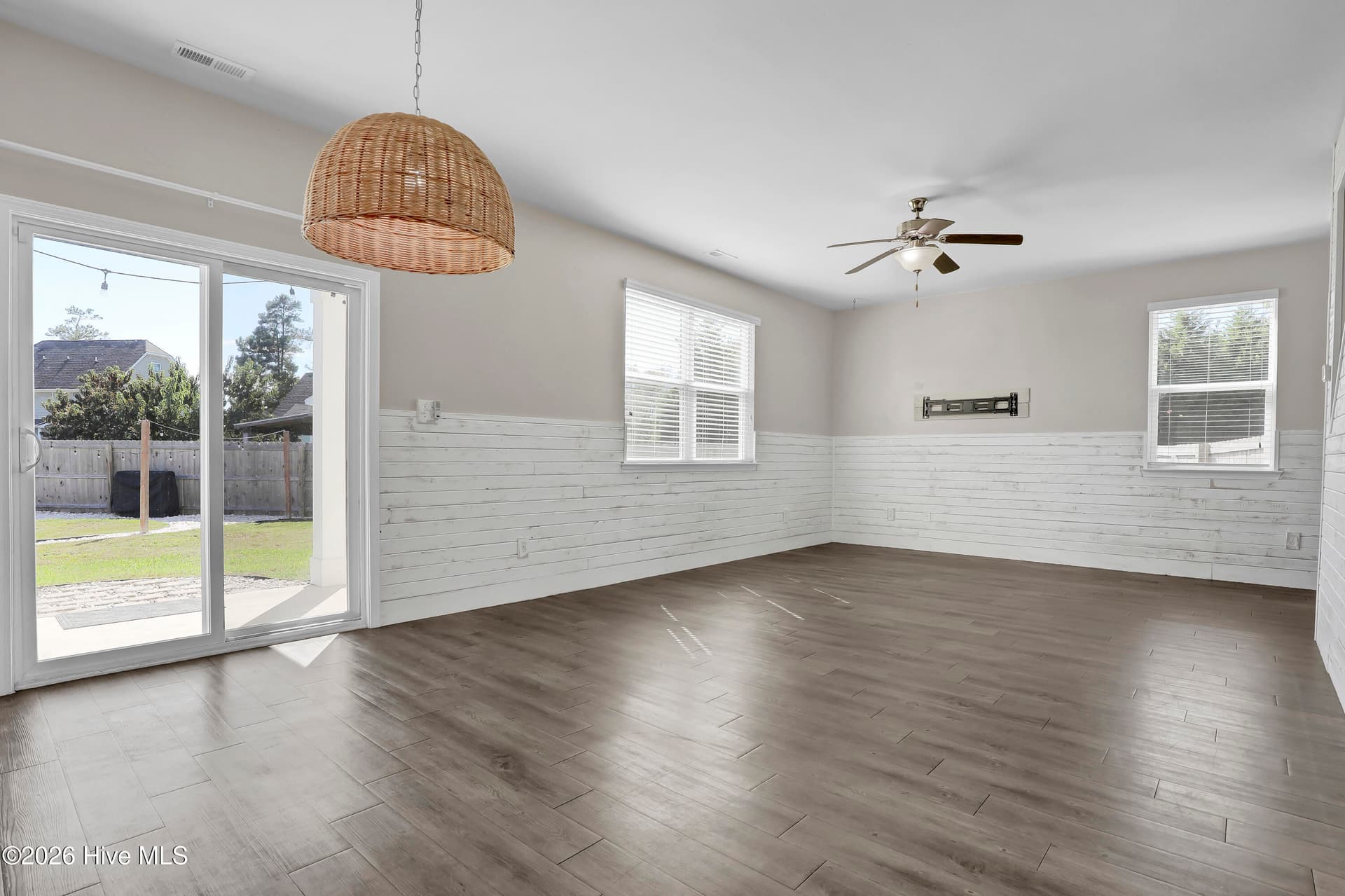 Single Family Residence at 102 Tralee Place, Holly Ridge, NC 28445, photo 7 of 71
