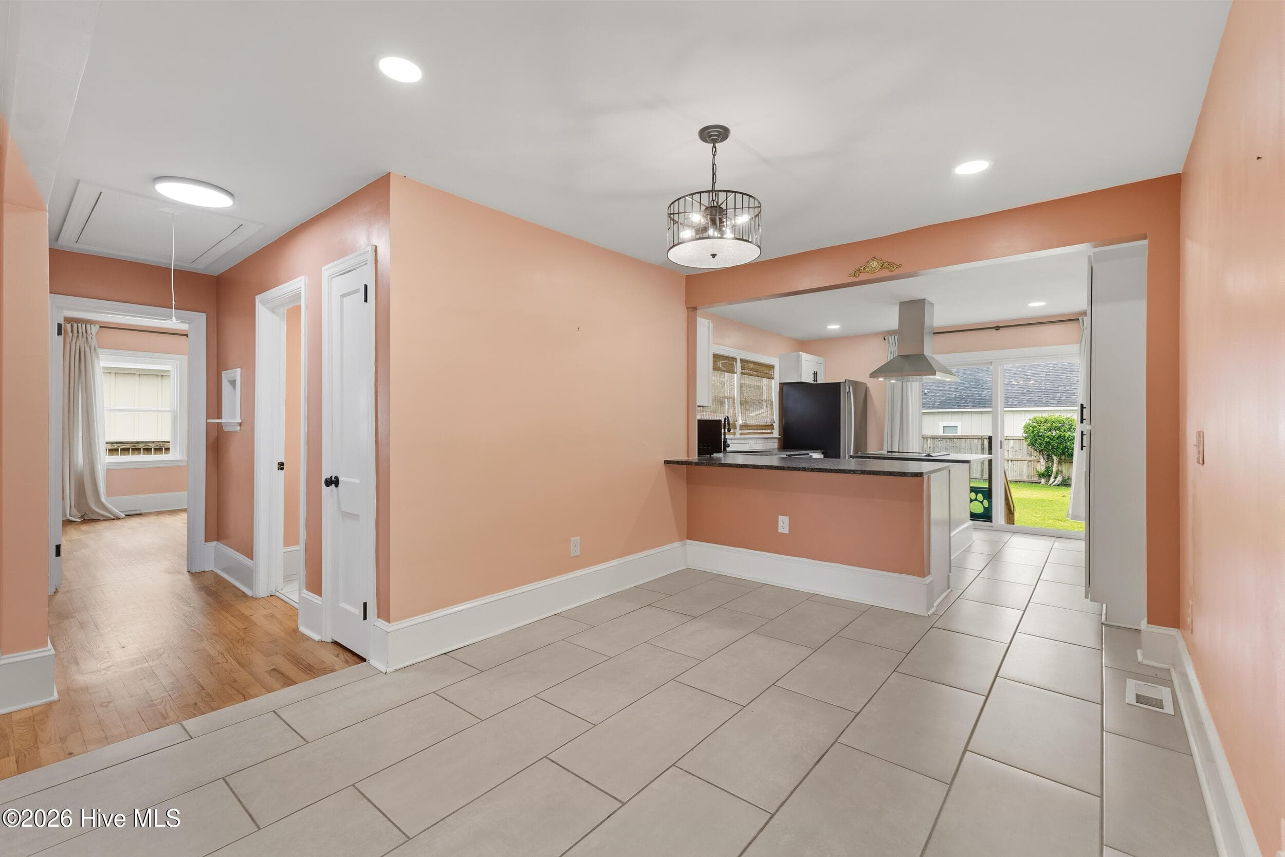 Single Family Residence at 4109 Peachtree Avenue, Wilmington, NC 28403, photo 17 of 50