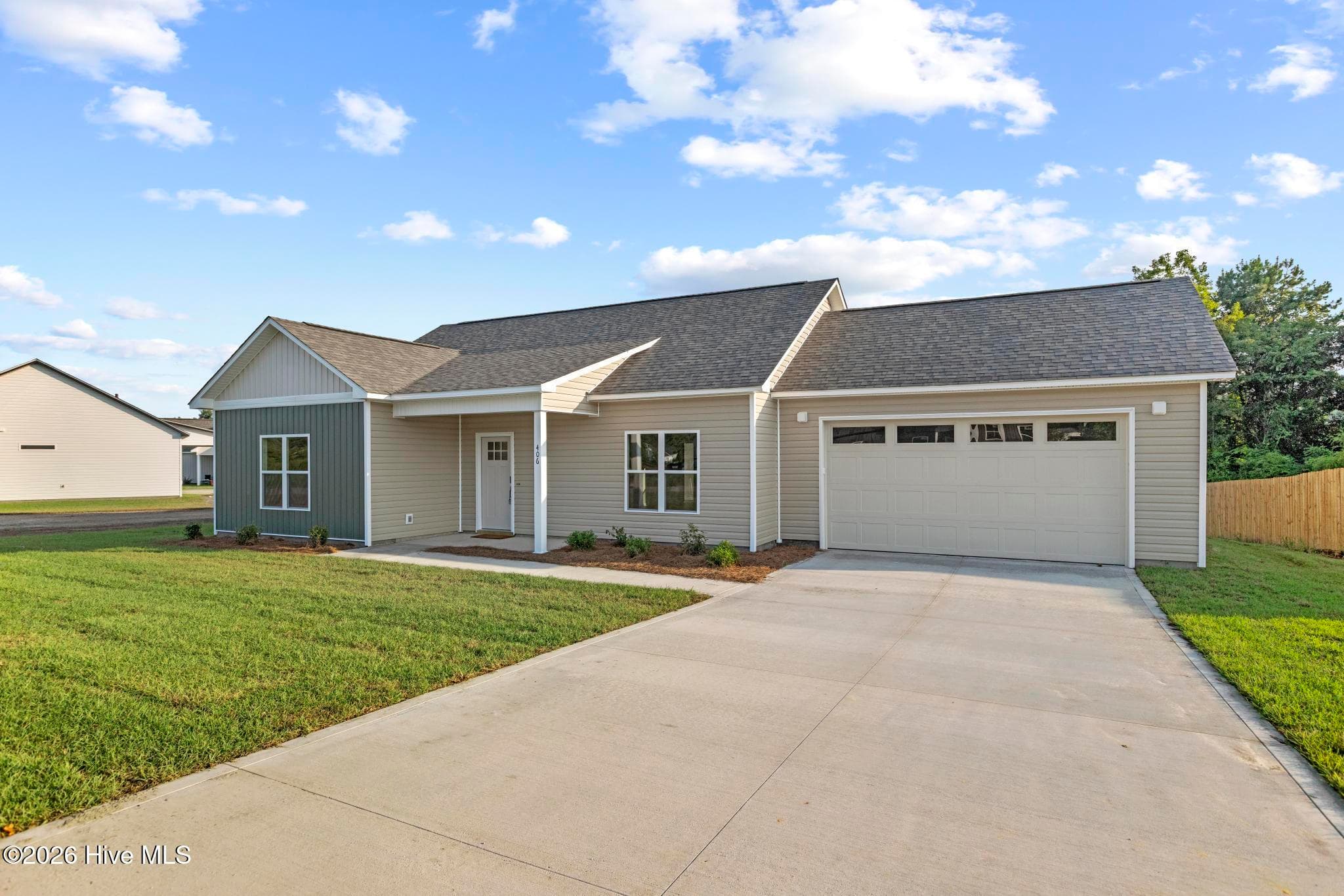 Single Family Residence at 406 Wade Drive, Richlands, NC 28574, photo 6 of 86