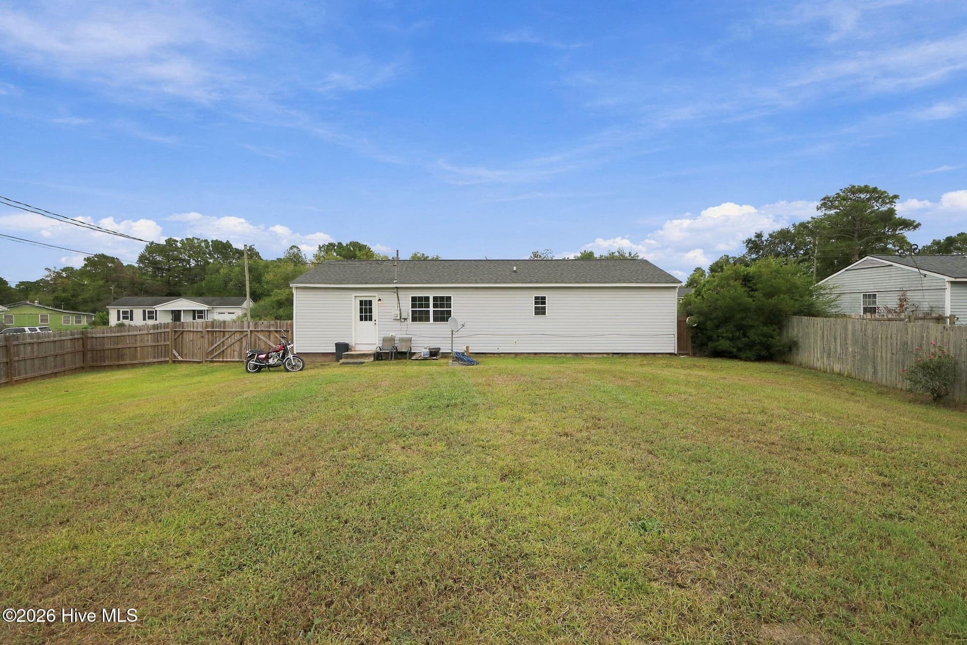 Single Family Residence at 77 Crown Point Road, Hubert, NC 28539, photo 32 of 41